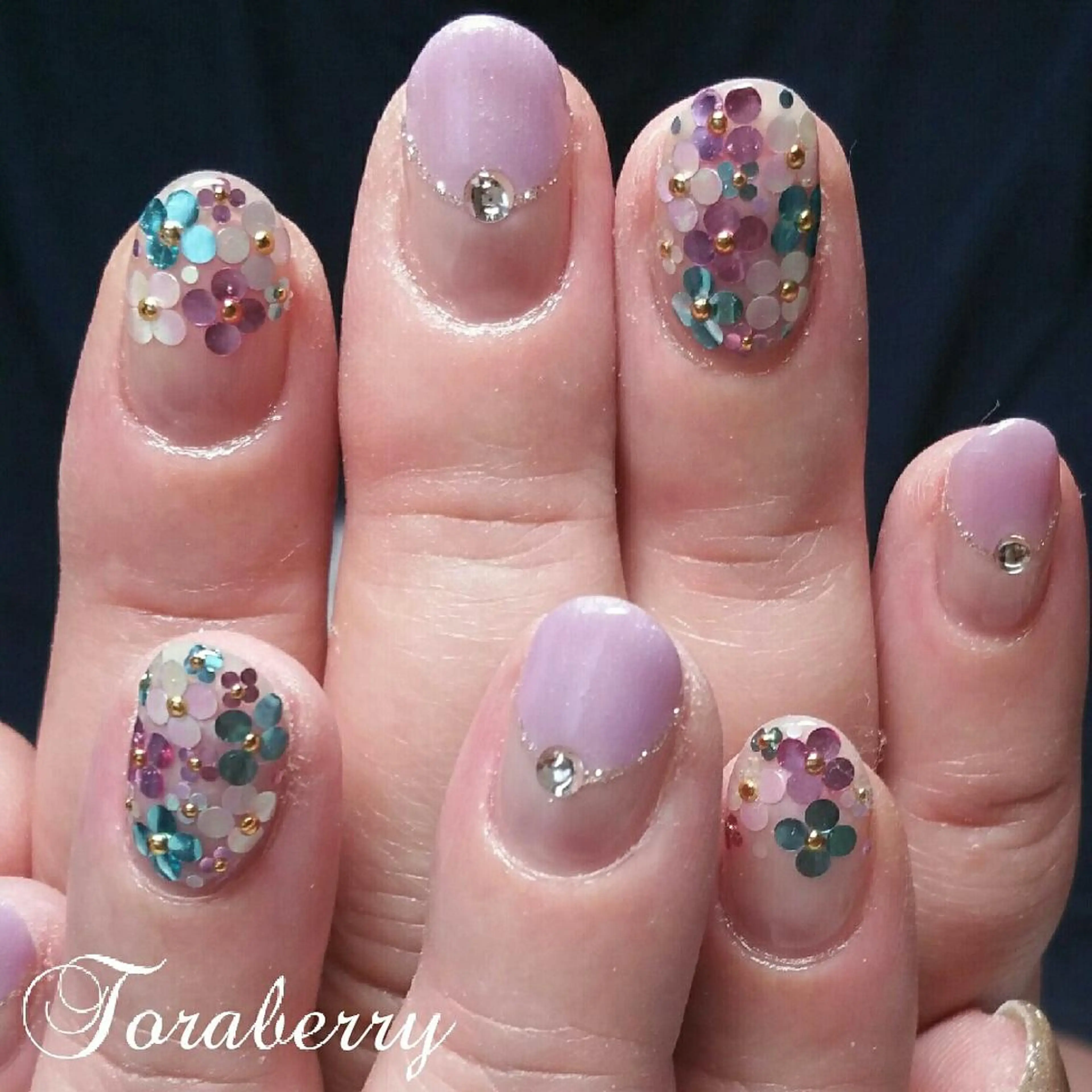 ネイル 持ち込み ネイリスト なつみのネイルデザイン