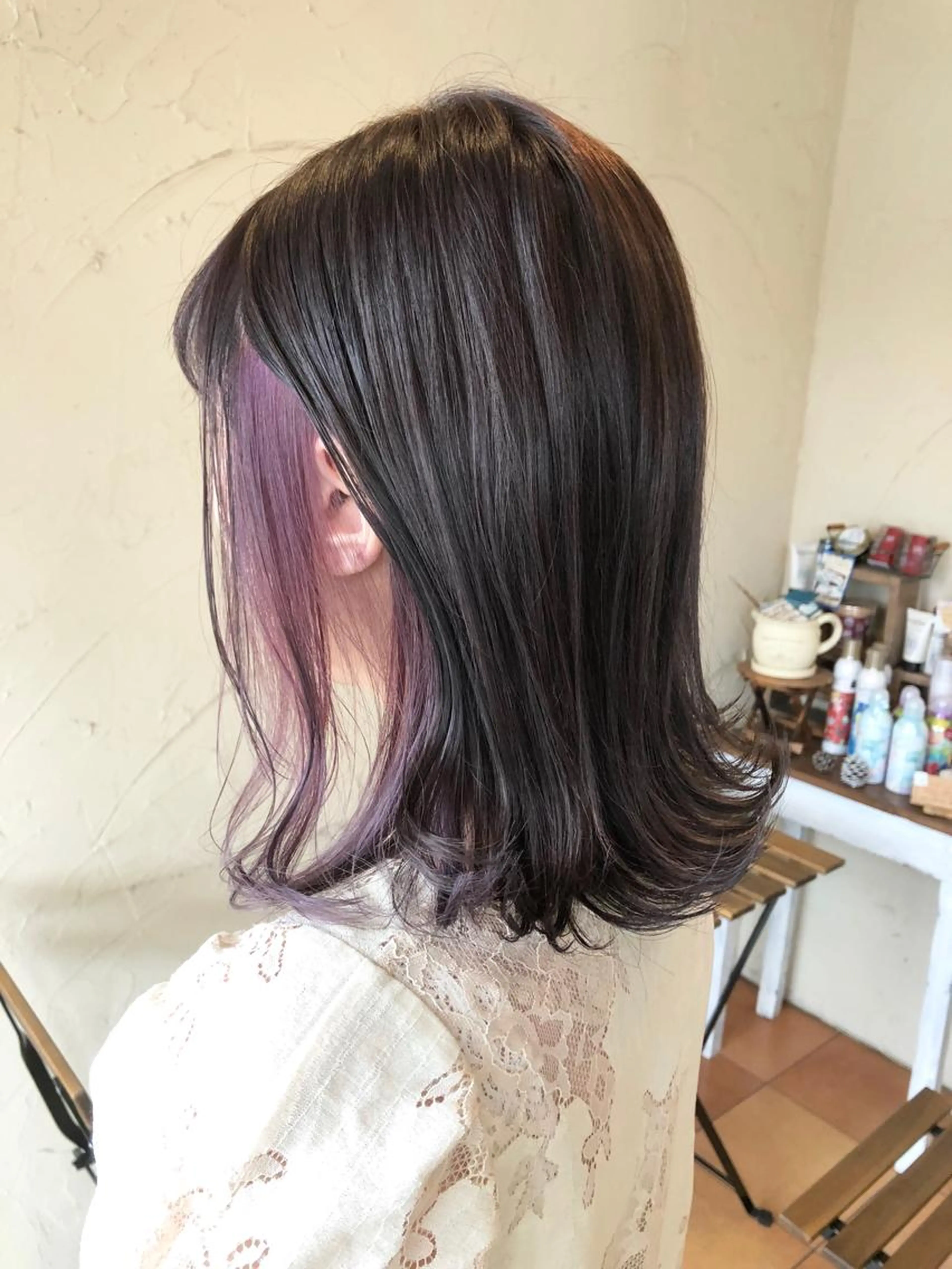 カットカラー&イヤリングカラー（ブリーチあり）バックまでブリーチご希望の方はお問い合わせ下さい。の写真