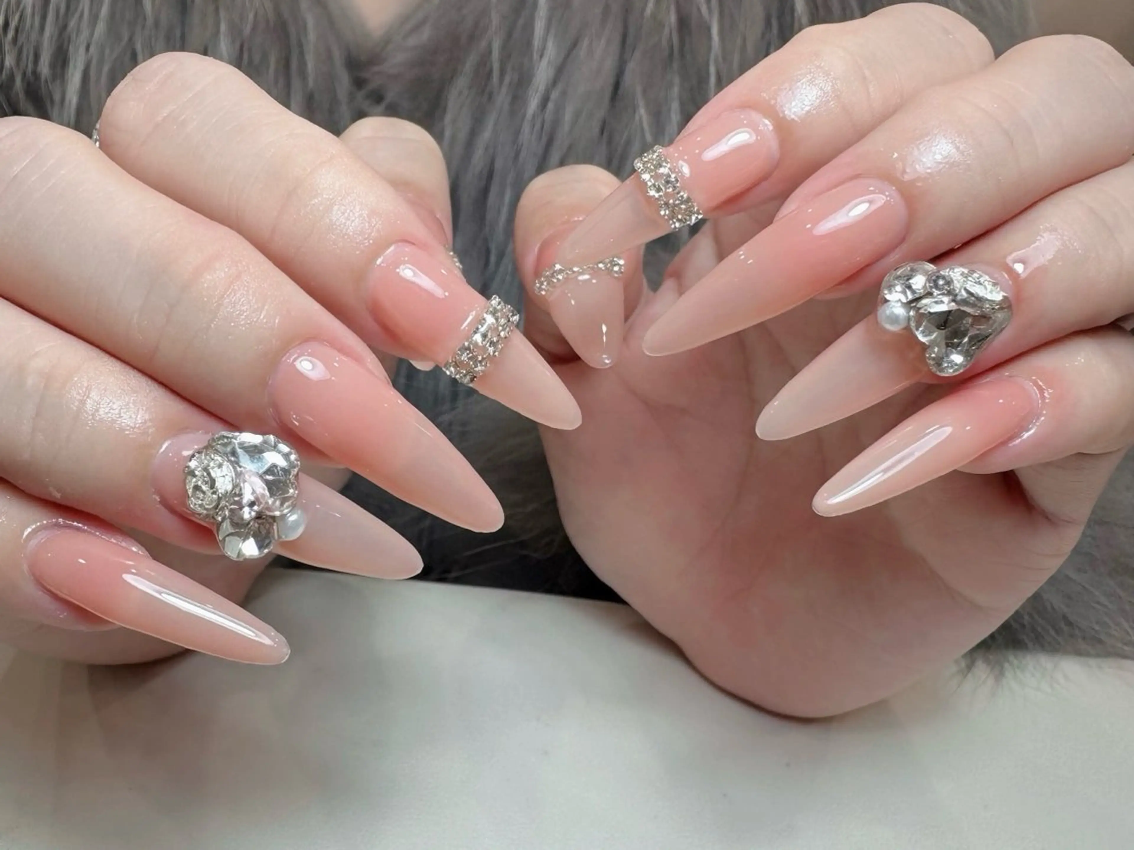 ネイル アートネイル 成人式 ロングネイル ニュアンスネイル スカルプネイル ハンドネイル Rin Nail 新大久保店のネイルデザイン