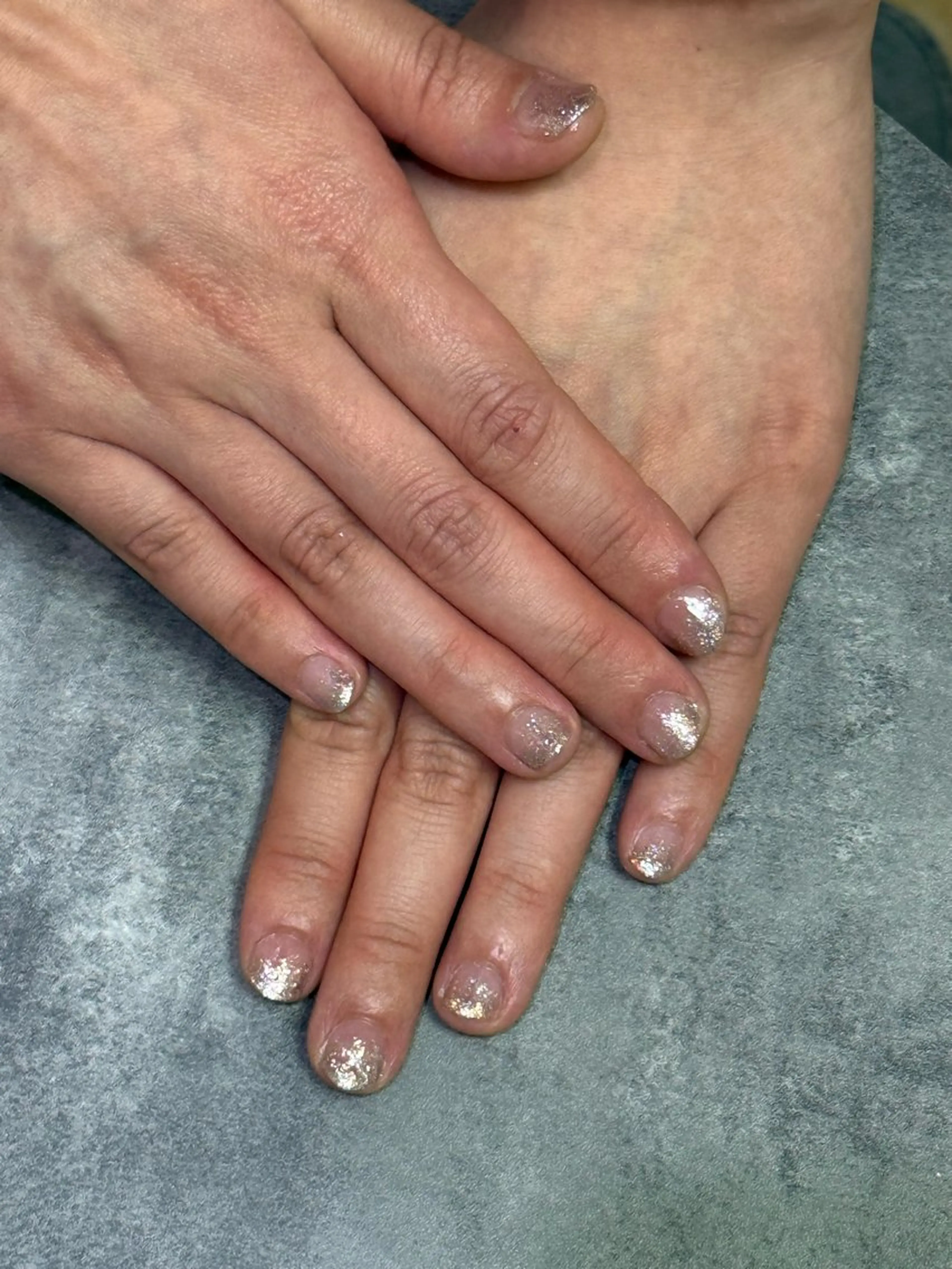 ネイル ラメ(グリッター) ラメグラデーション オフィスネイル スターネイル千葉駅店所属・土田　春菜 スターネイル千葉駅店のネイルデザイン