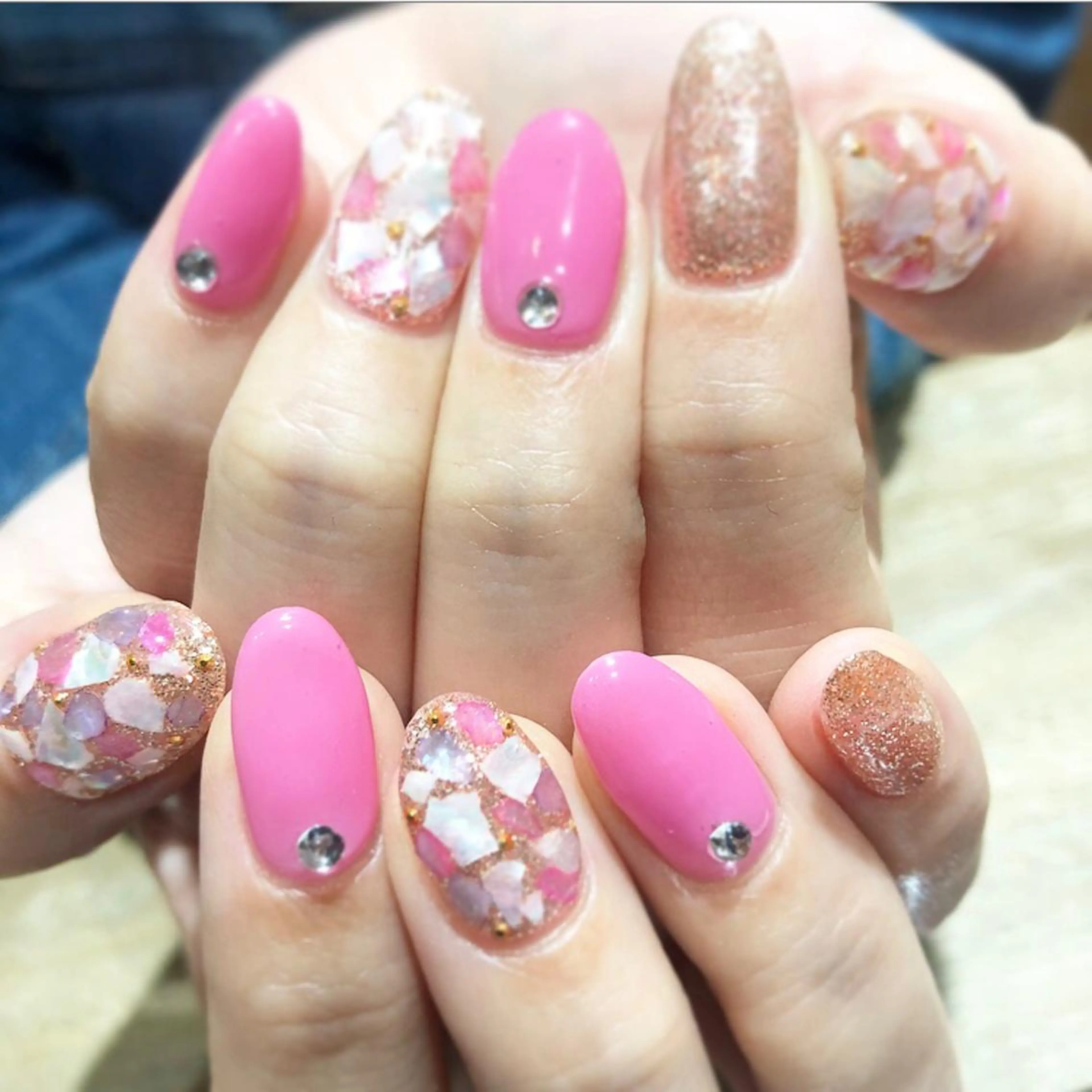 ネイル ハンドネイル Nest 三田のマツエク・マツパデザイン