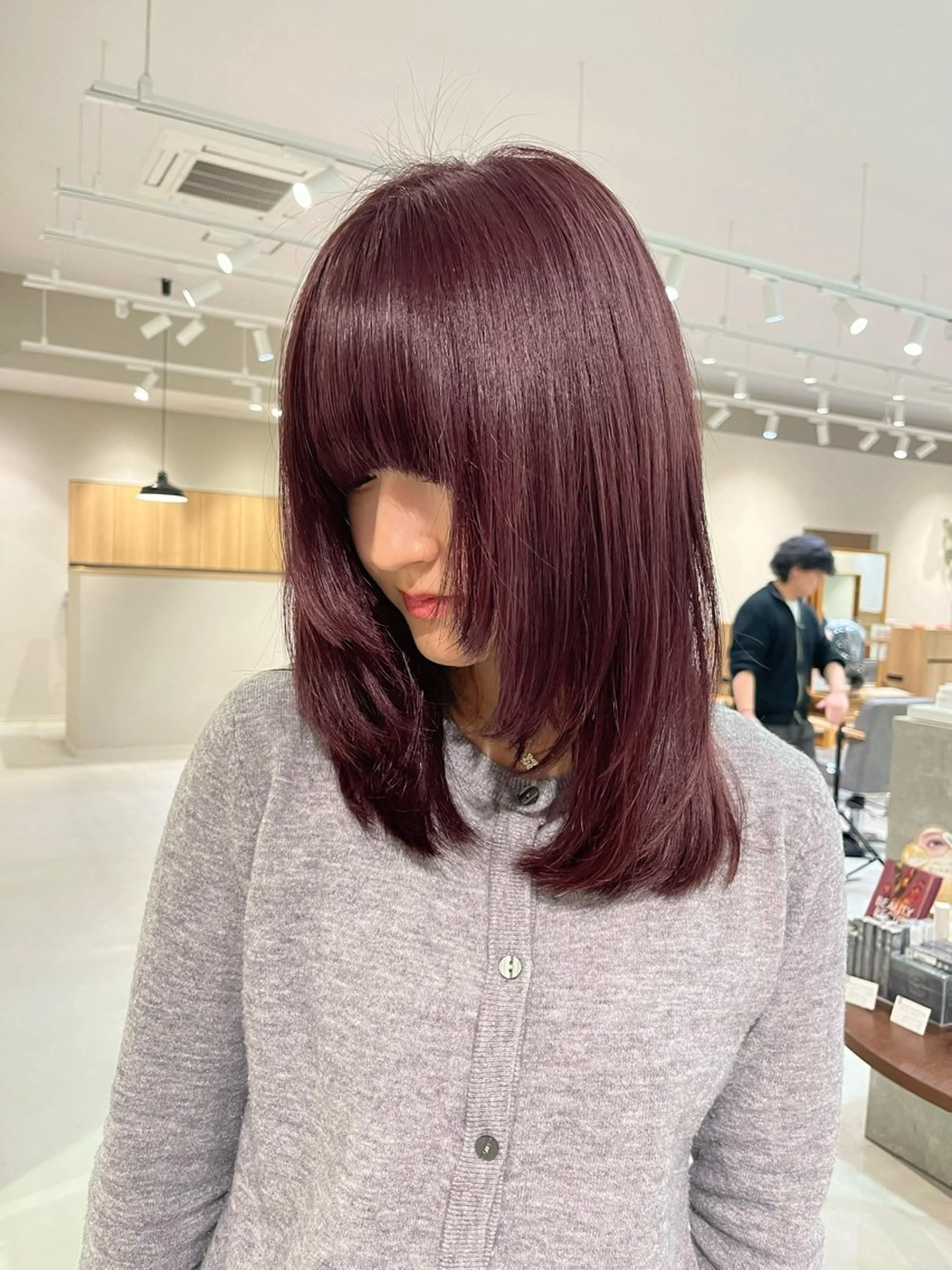 カラー ブリーチ ブリーチなしカラー レッドカラー 森 理音のヘアスタイル