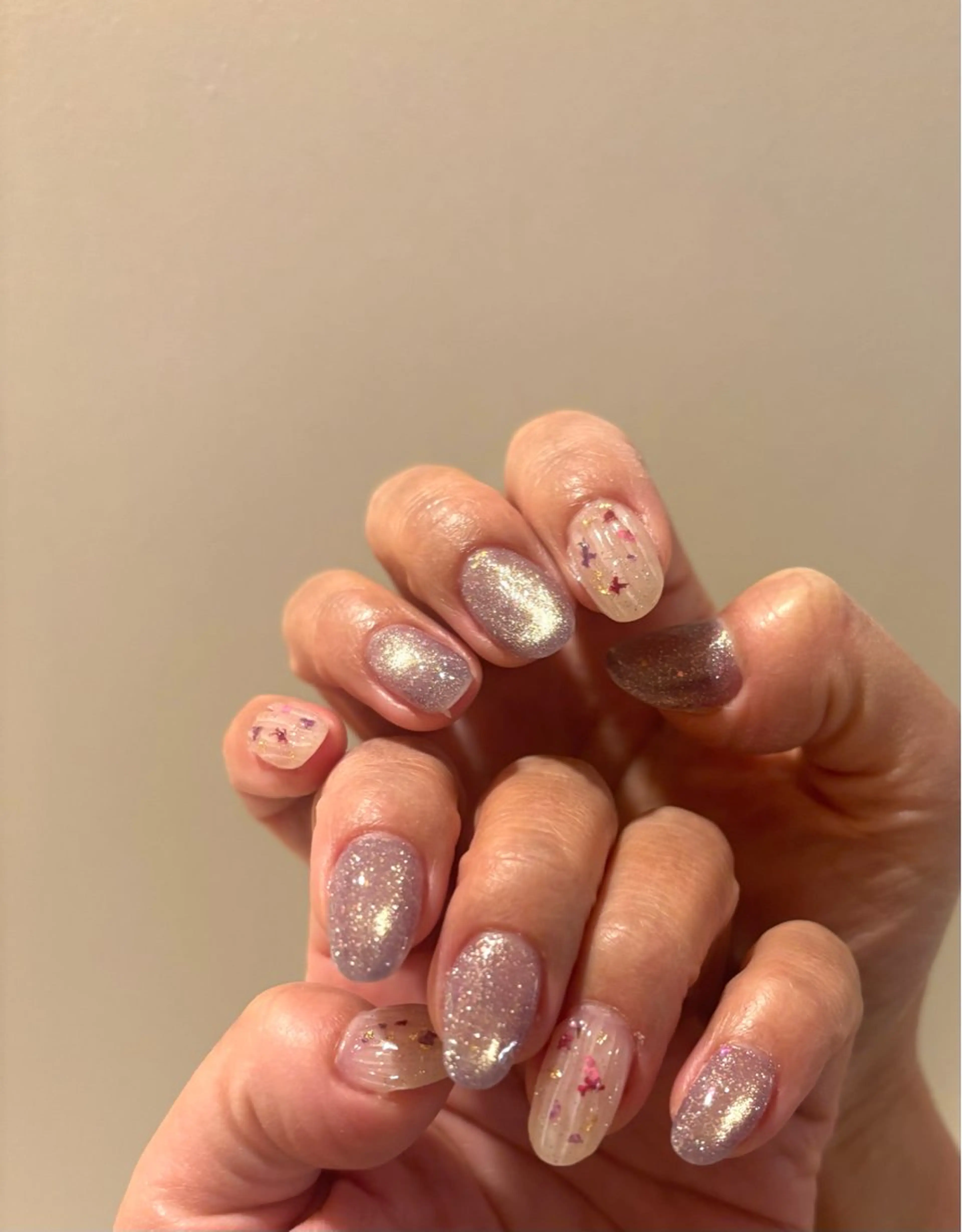 ネイル オーロラネイル ラメ(グリッター) ハンドネイル Elio所属・Elio 国泰寺のネイルデザイン