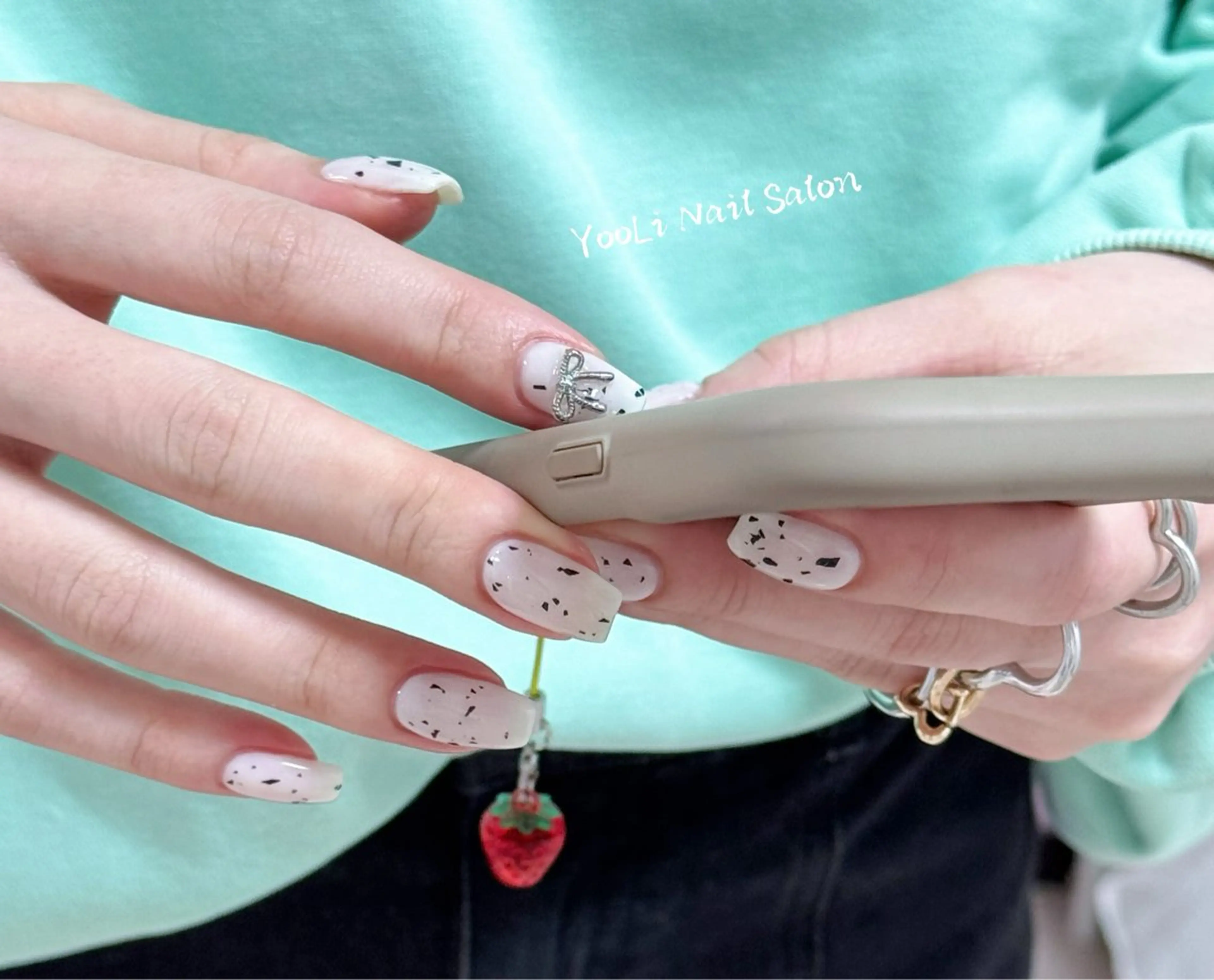 ネイル アートネイル オーロラネイル チークネイル フレンチネイル ガラスフレンチ ハンドネイル 🎀🎀YooLi Nail Salonのネイルデザイン