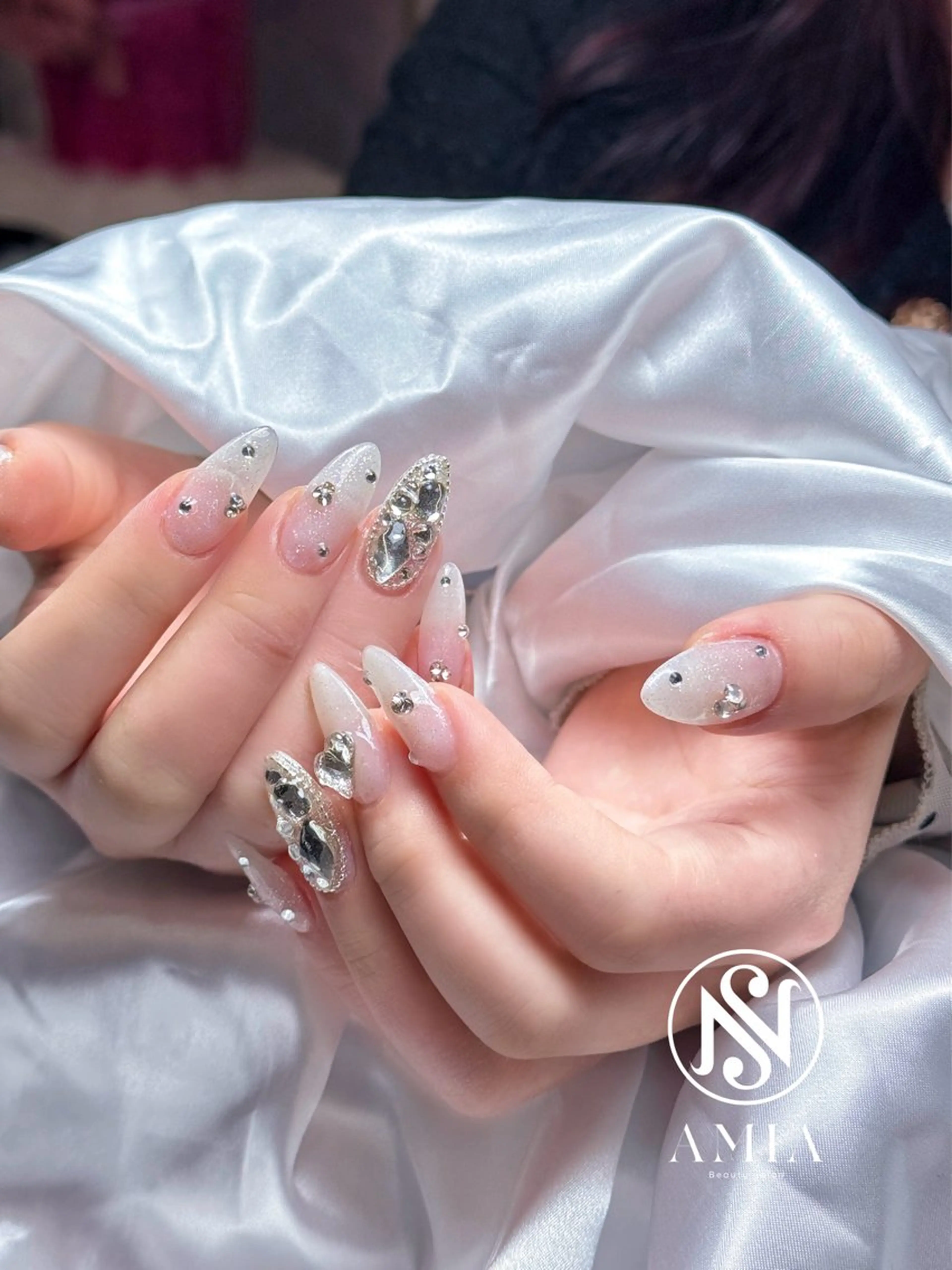 セミロング ハンドネイル AMIA BEAUTY SALON所属・🌟AMIA BEAUTY🌟のネイルデザイン