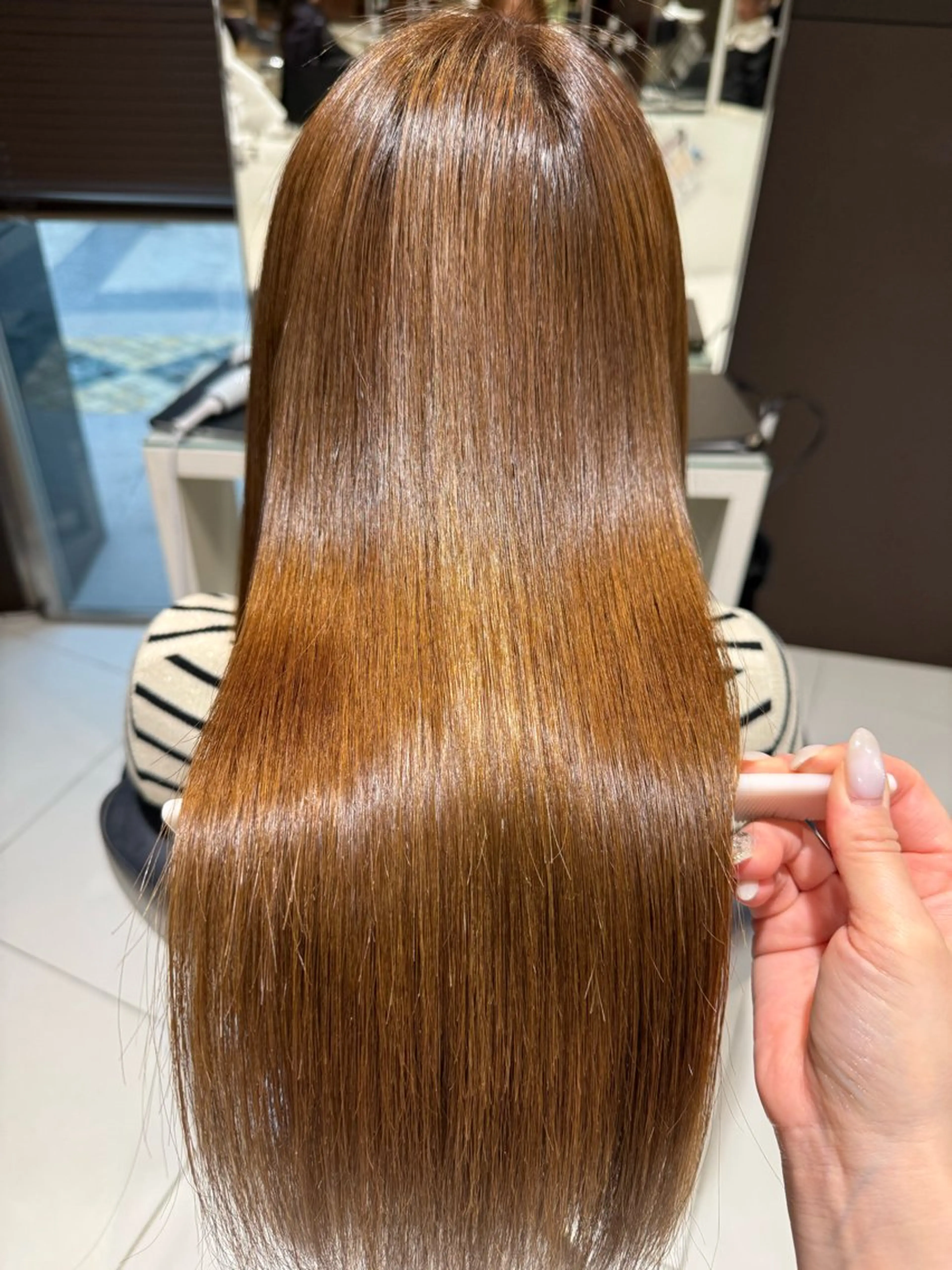 ロング AVANCE emiのヘアスタイル