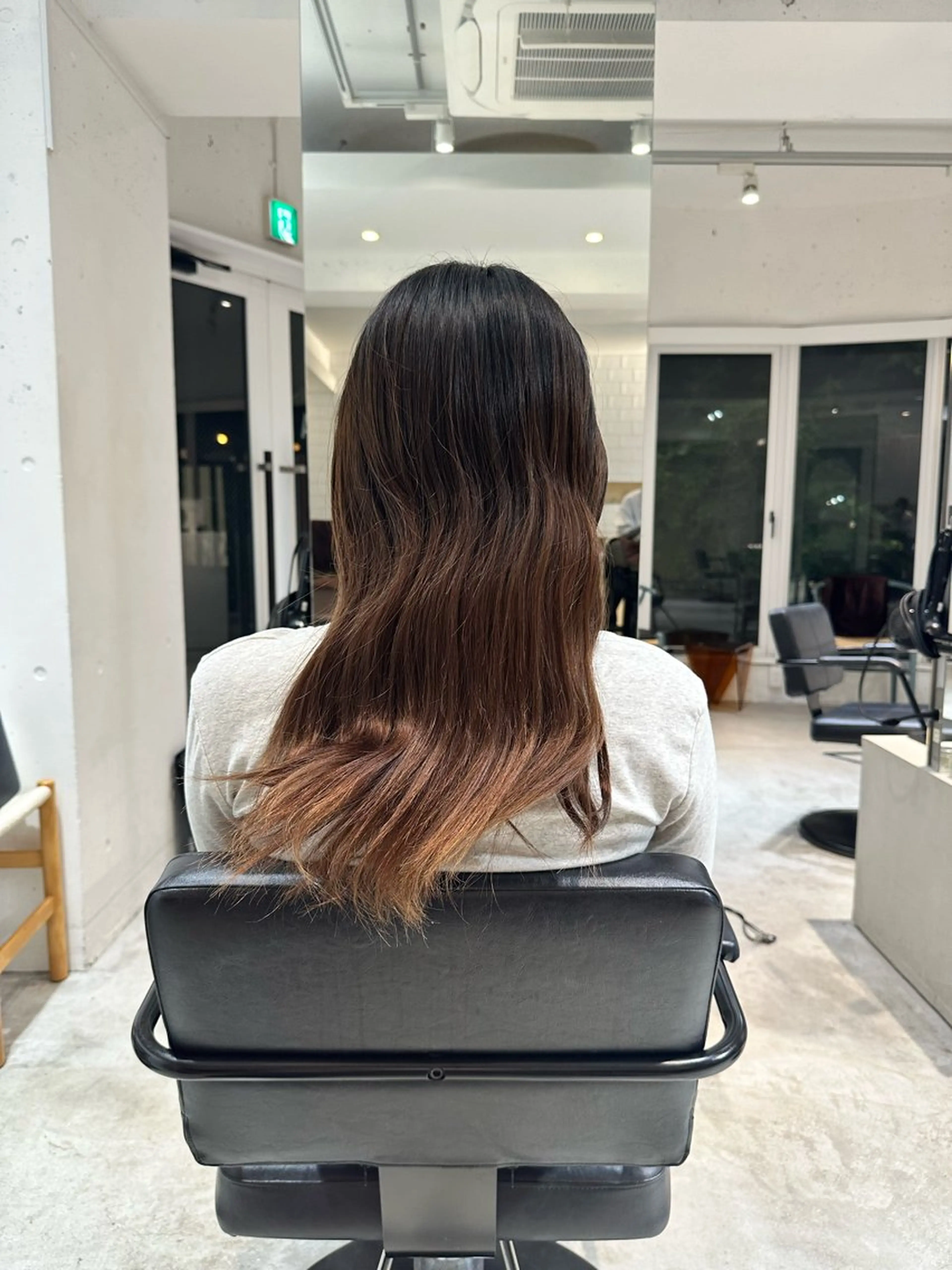 ロング ニュアンスカラー/ amikaのヘアスタイル