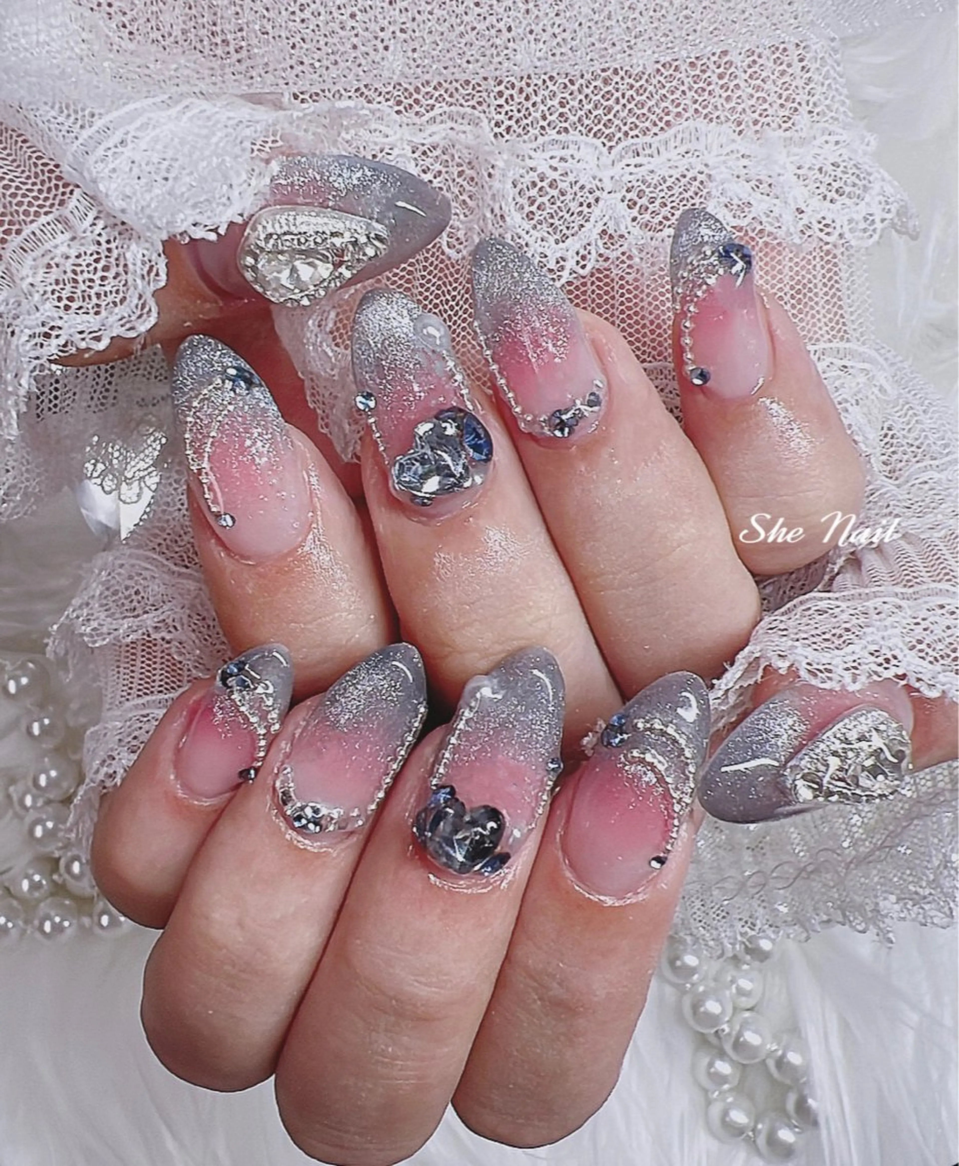ネイル チークネイル 長さ出し フレンチネイル ガラスフレンチ キラキラネイル ハンドネイル She   Nail所属・ISA_ BELLAのネイルデザイン