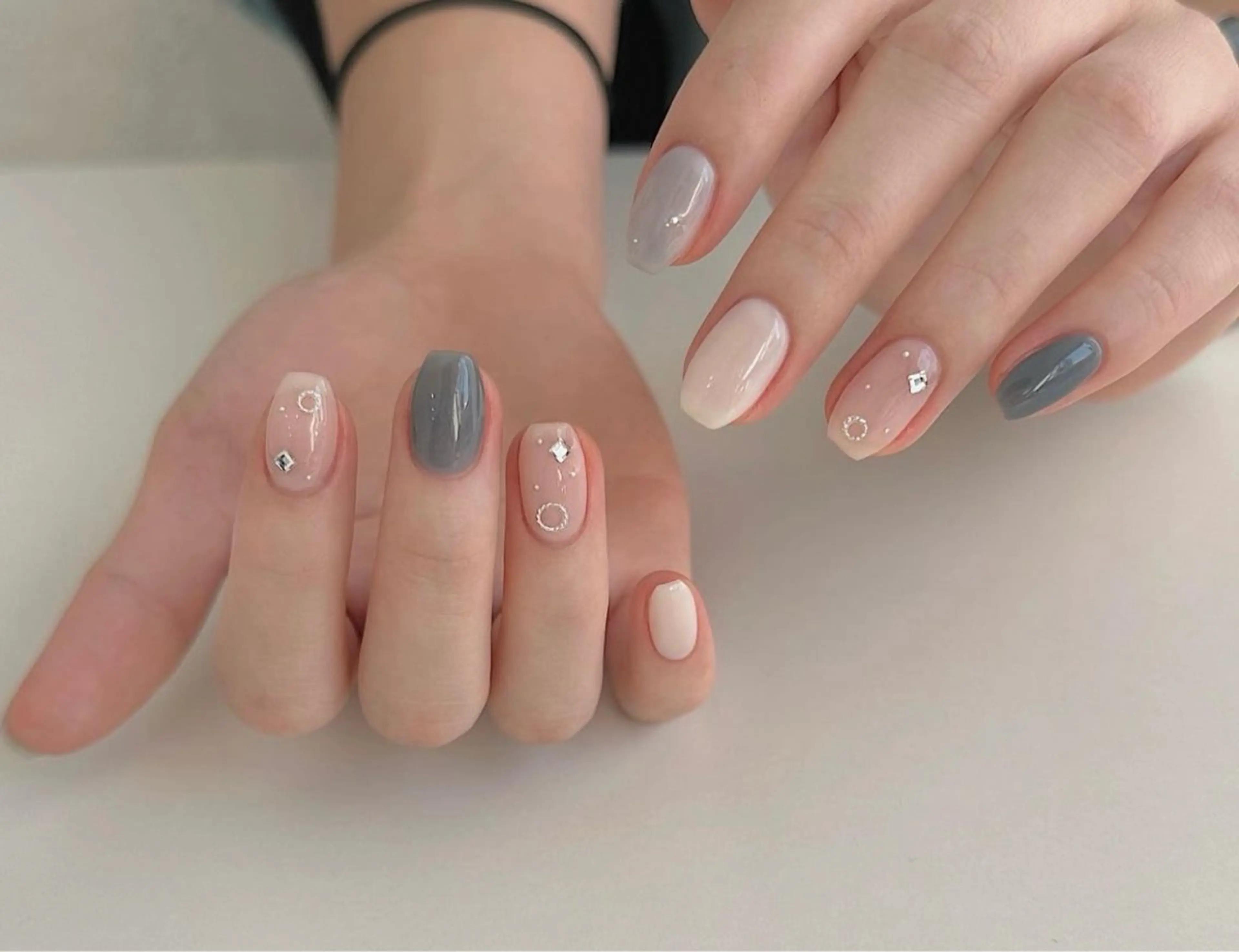 ネイル ハンドネイル ハンドケア UniqueNail 長さだし専門店のネイルデザイン