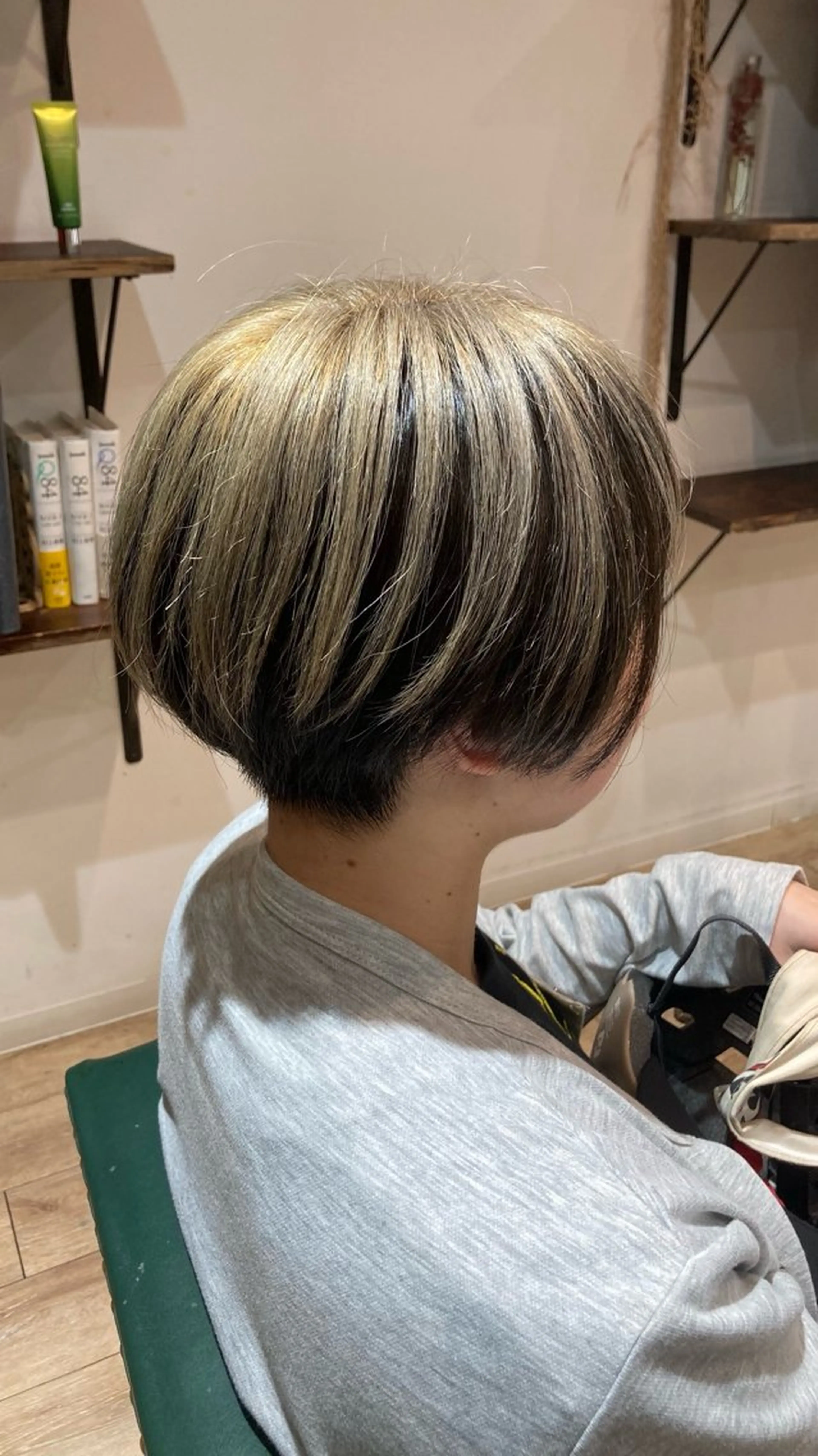 ショート カラー 勝間田 のどかのヘアスタイル