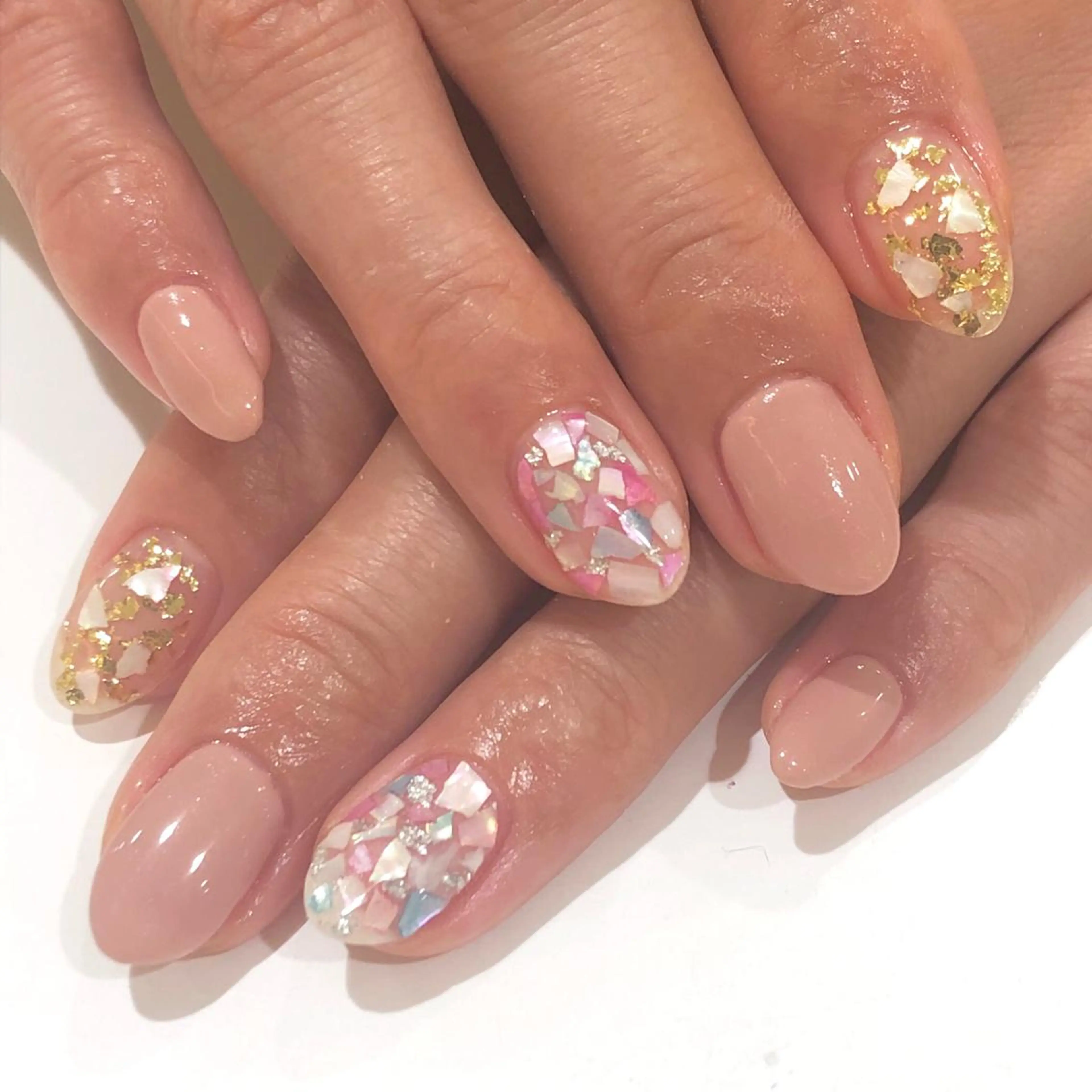 ネイル 矢崎 千春のネイルデザイン