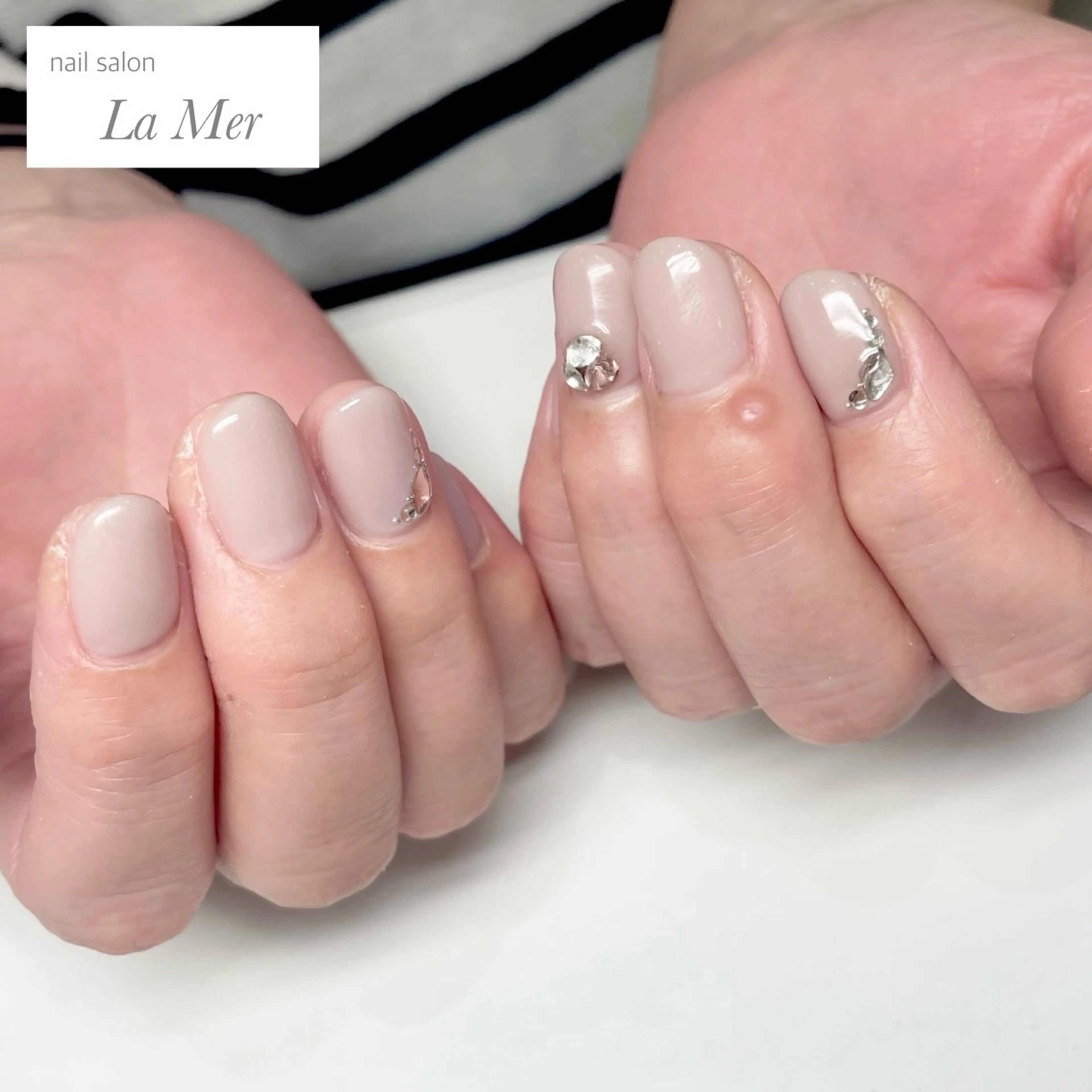ネイル オフィスネイル ワンカラーネイル ピンク ショートネイル ストーンネイル ハンドネイル nailsalon La Merのネイルデザイン