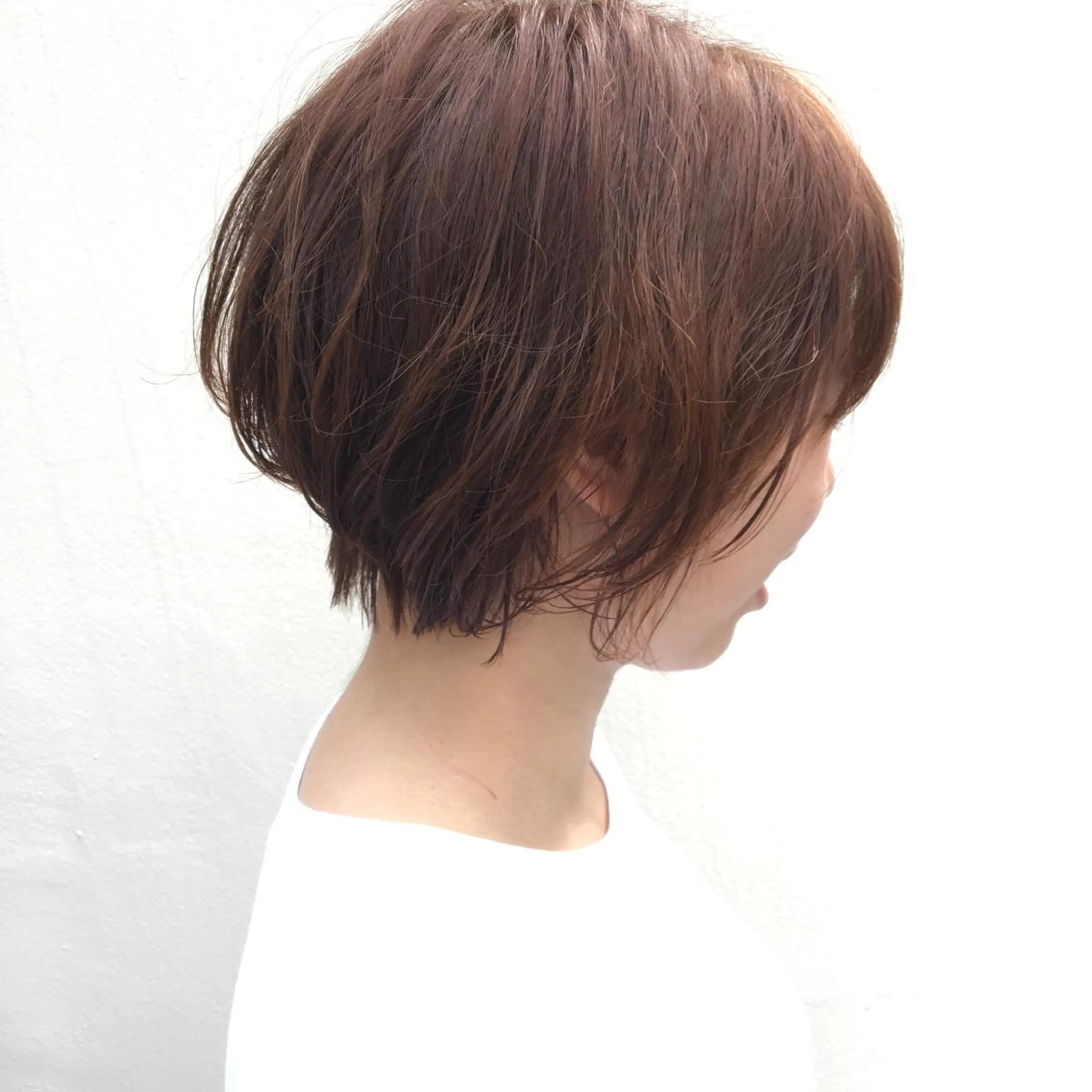 ショート カラー THE DAY所属・AKI HASHIMOTOのヘアスタイル
