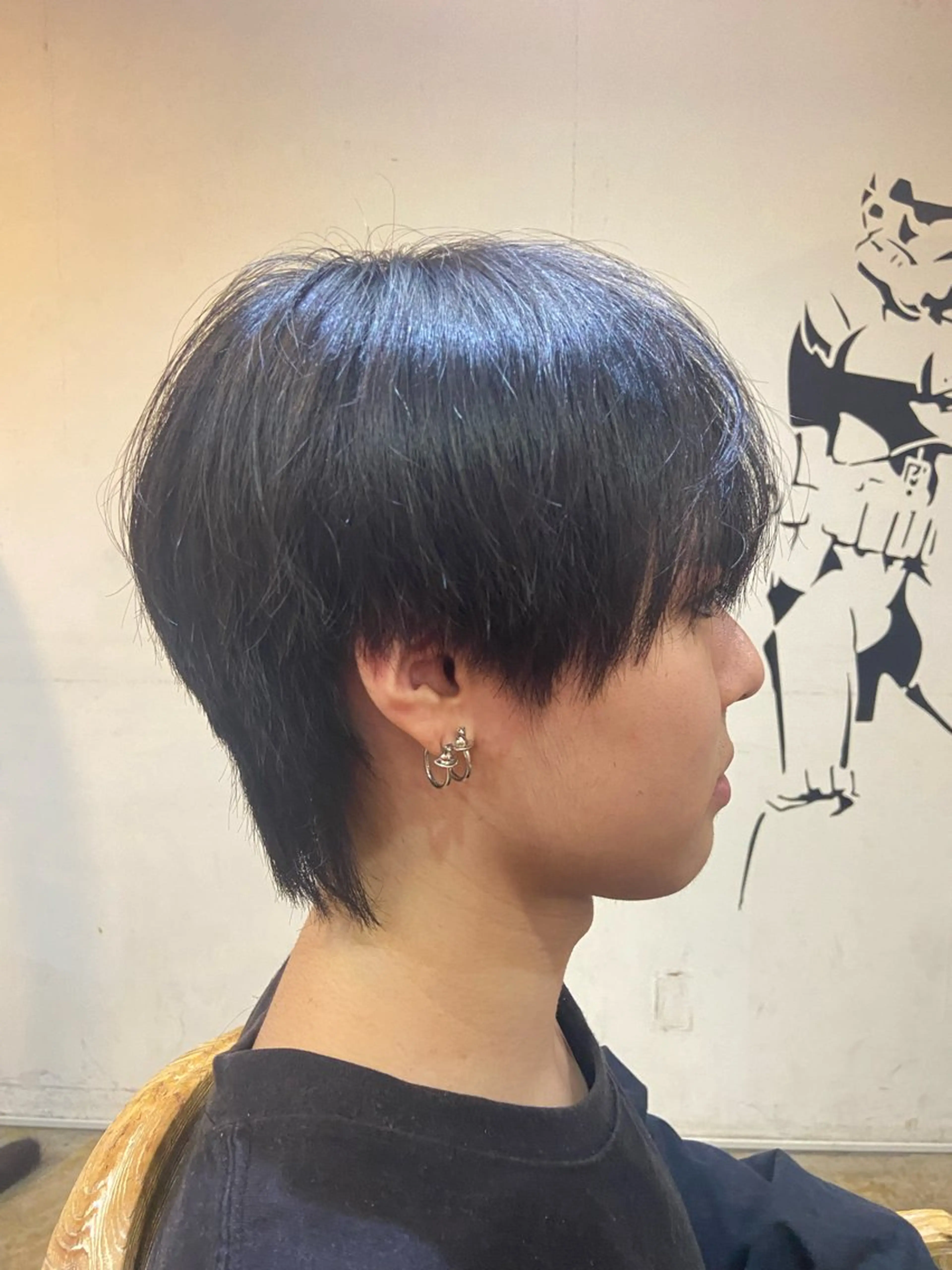 ショート メンズ マッシュウルフ マッシュ メンズウルフカット ショートヘア ウルフカット isuta 岡本のヘアスタイル