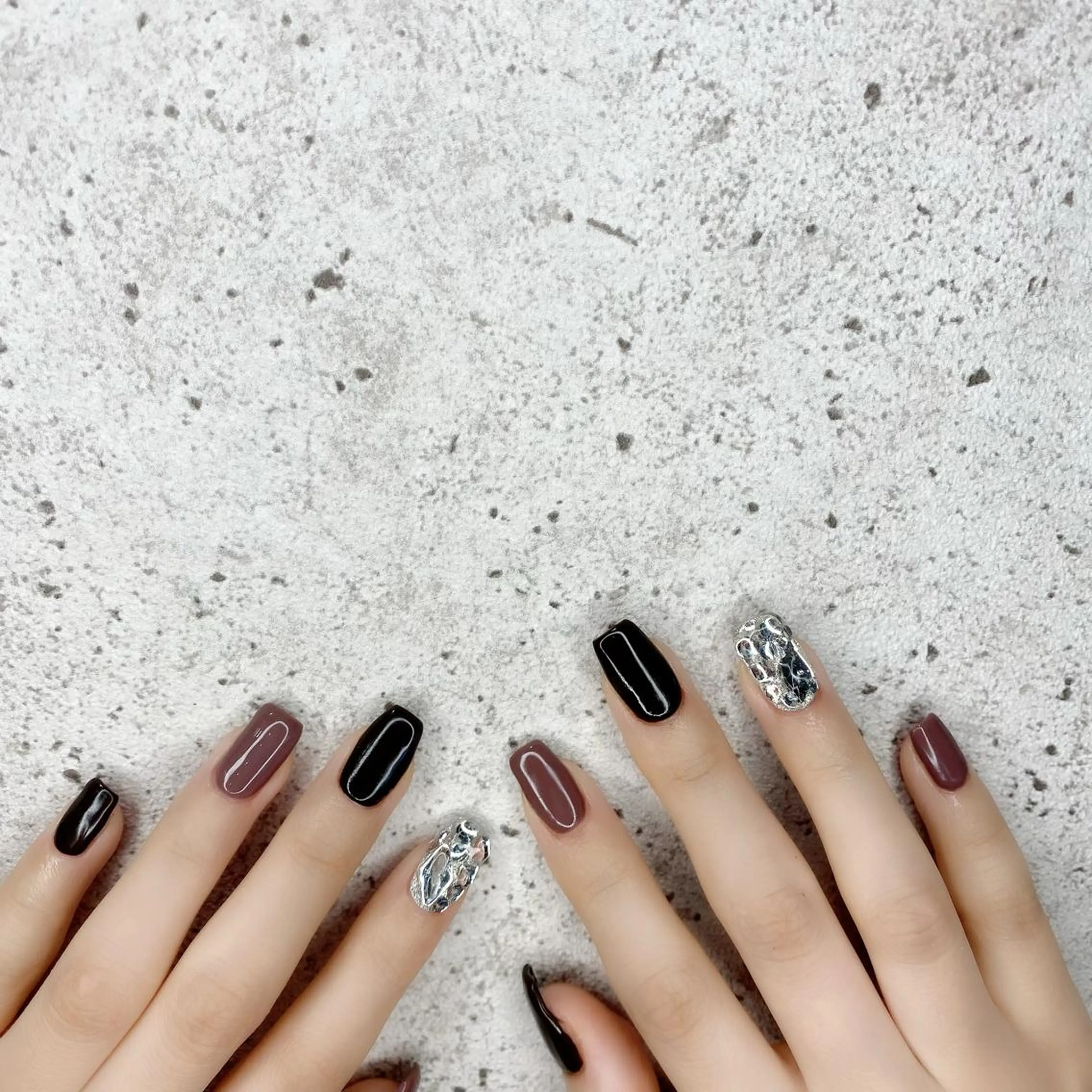 ミディアム カラー パーマ ヘアアレンジ メンズ キッズ ネイル マツエク・マツパ ブラウンカラー カラーマツエク ブラウン スクエアネイル ハンドネイル Salon Ｋのネイルデザイン