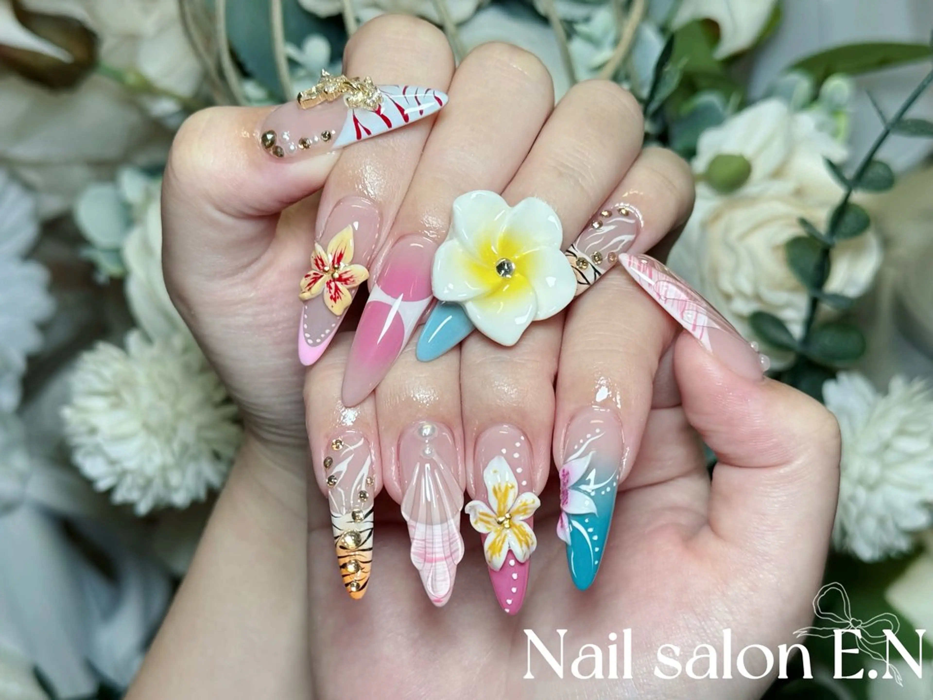 ネイル アートネイル オーロラネイル ブラウン クリアネイル フレンチネイル ハンドネイル E.N🦋 長さ出し/持ち込みのネイルデザイン