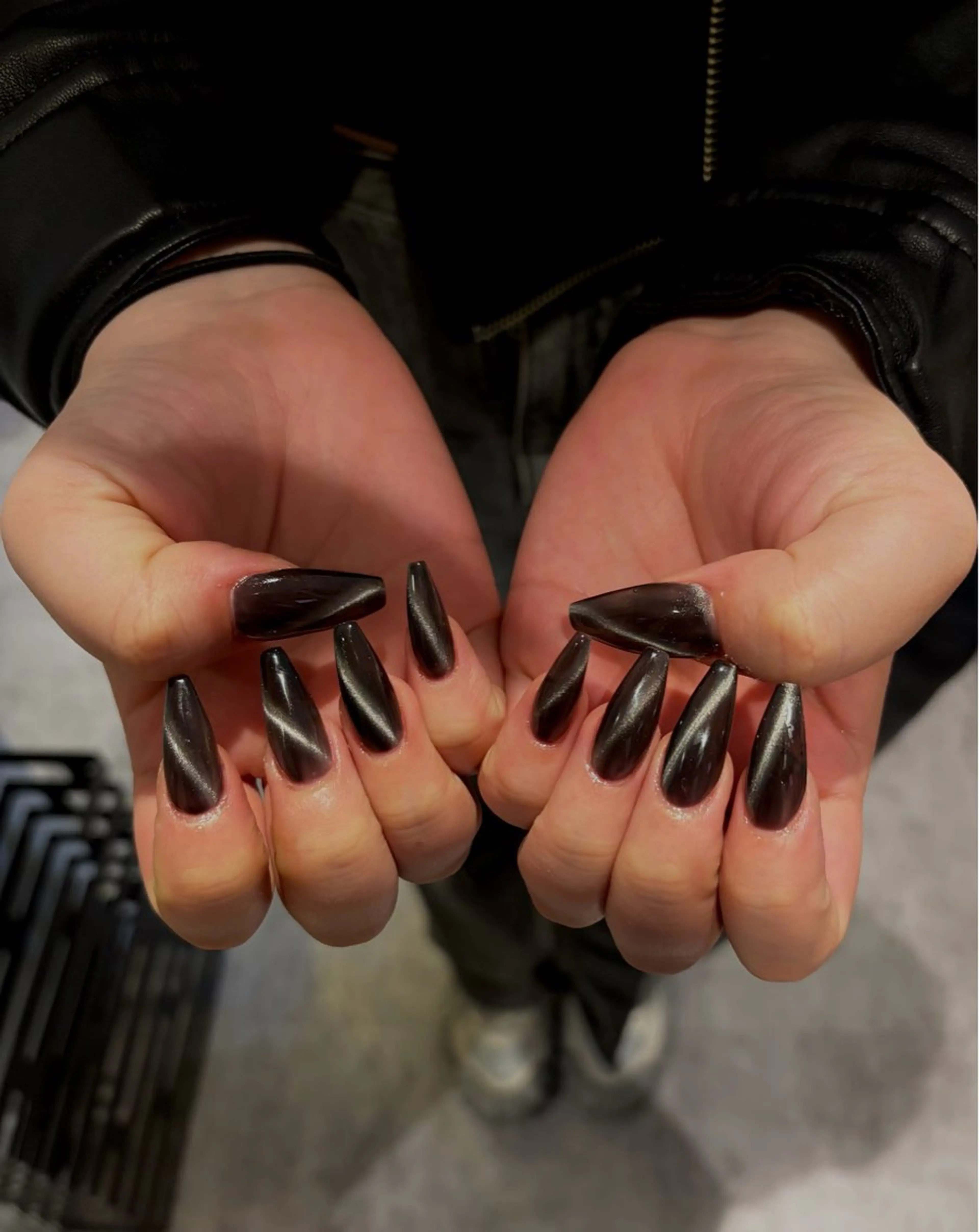 ネイル 長さ出し 卒業式 マグネットネイル ハンドネイル エミラボーテ 心斎橋店所属・ODA HIMARIのネイルデザイン