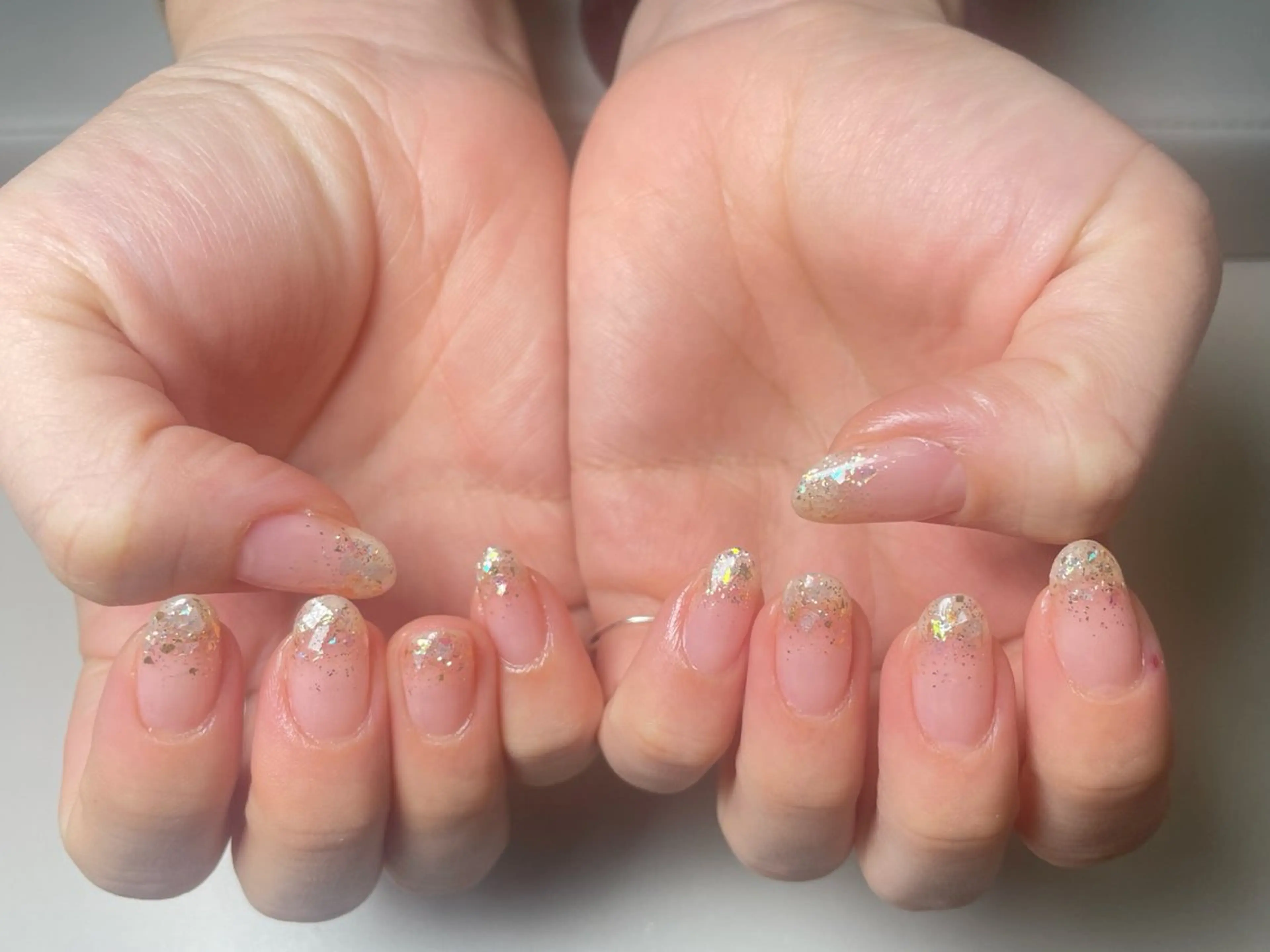 ネイル グラデーション ラメ(グリッター) ラメグラデーション 美瑛BiEi所属・LI Bellaのネイルデザイン