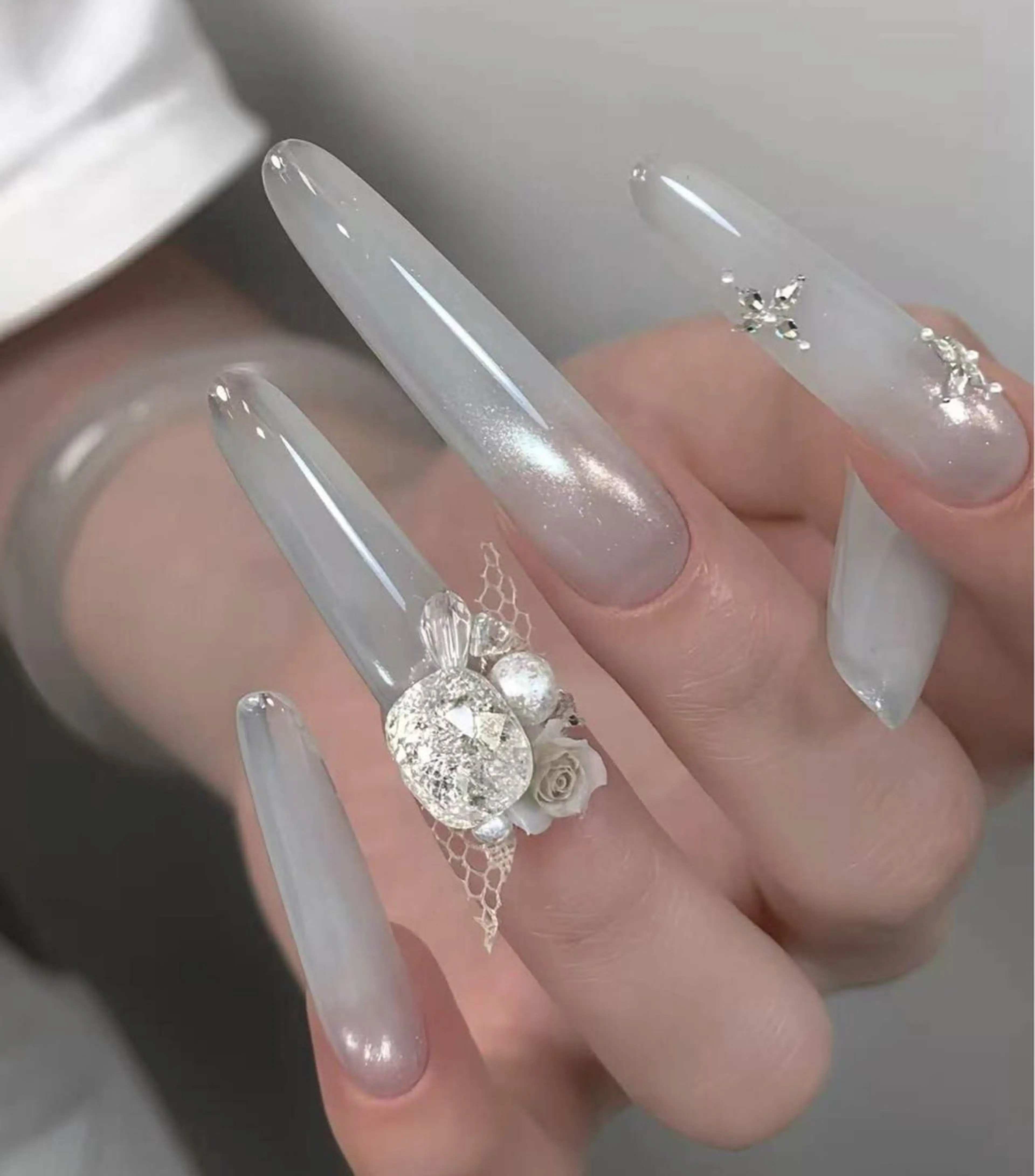 ネイル オーロラネイル フラワーネイル フットネイル フレンチネイル ジェルネイル ハンドネイル 相沢 さやかのネイルデザイン