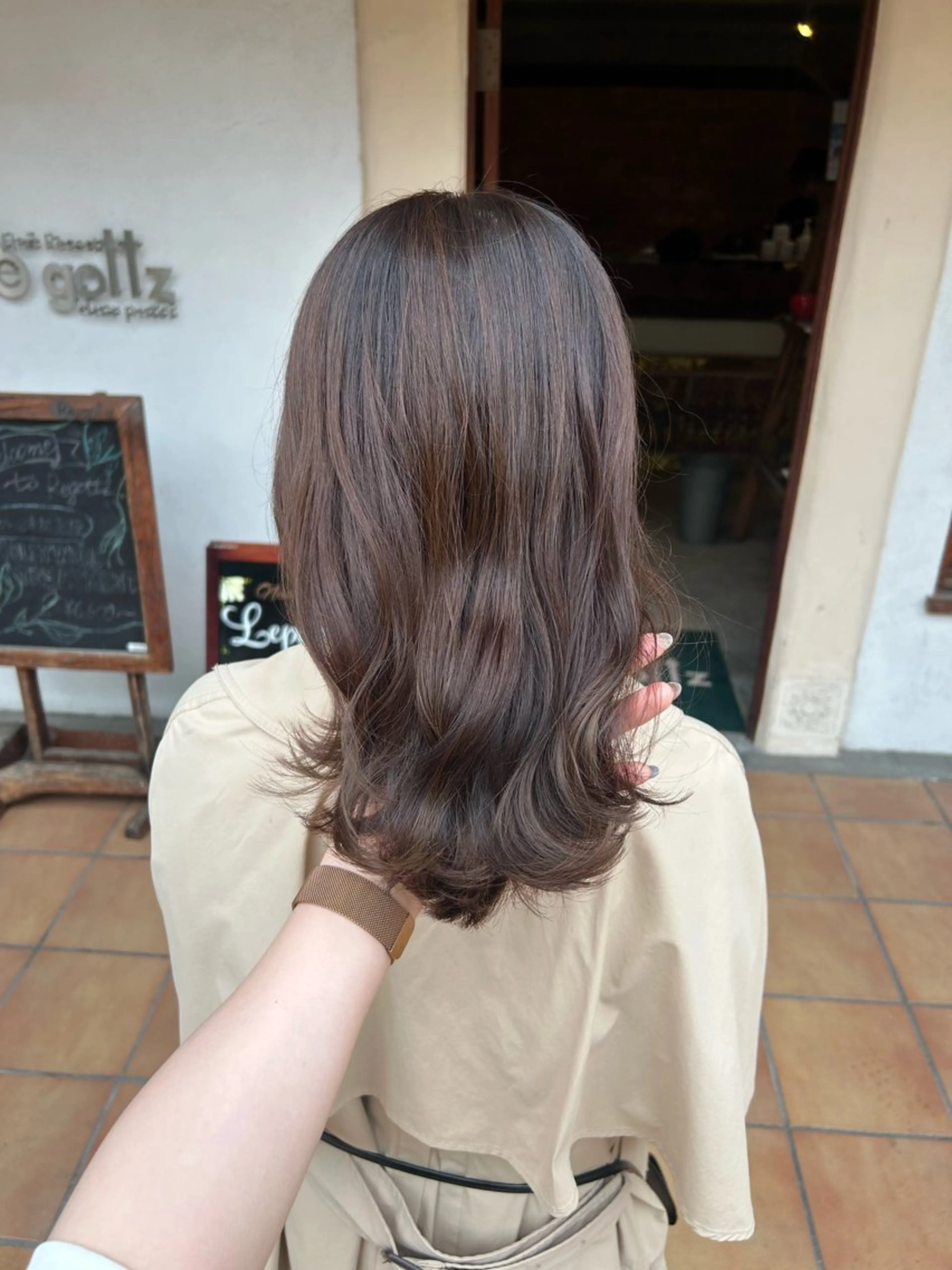 ミディアム カラー カット ヘアカラー トリートメント ヘッドスパ putri 川邉 優花のヘアスタイル