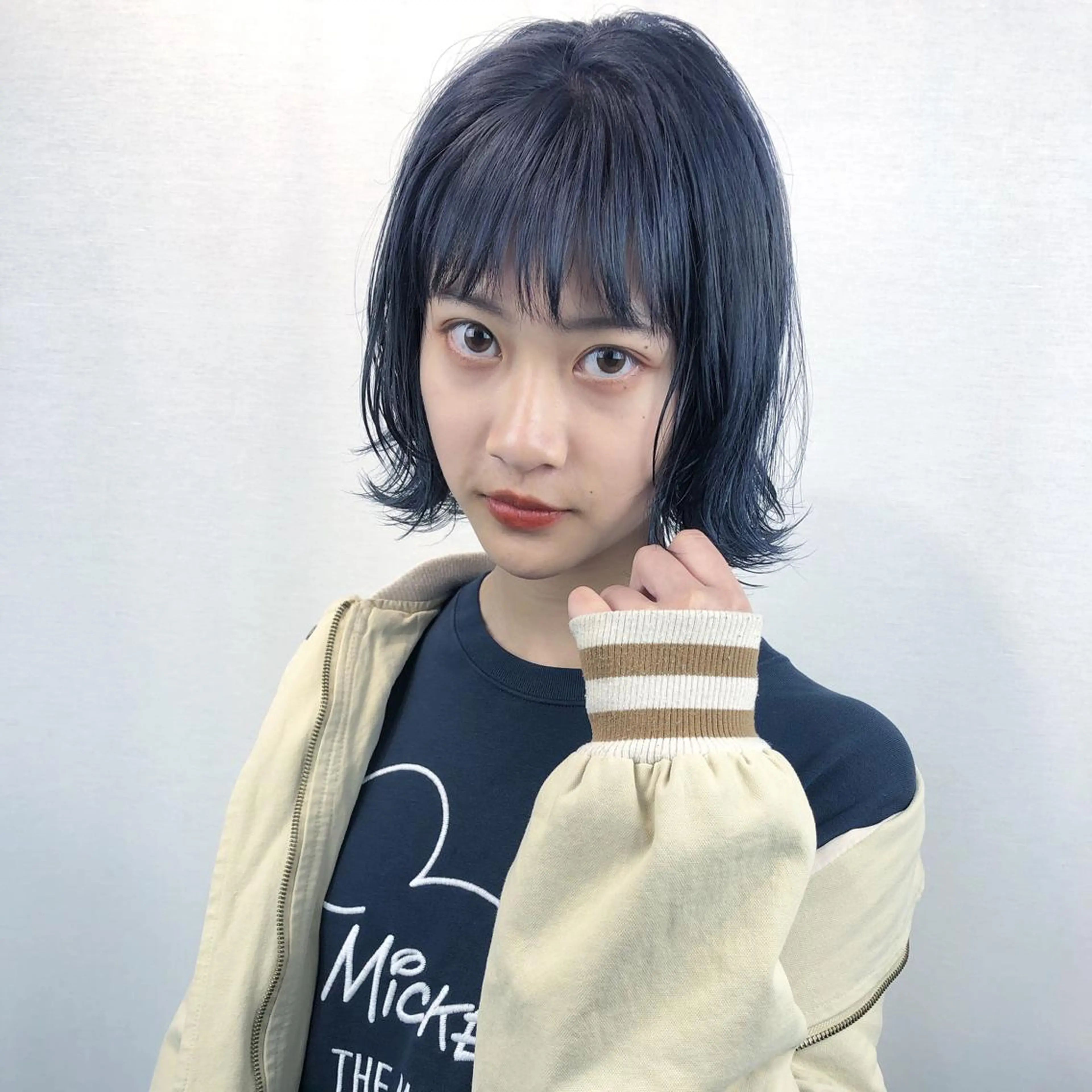 ミディアム カラー ブリーチ ネイビーカラー ヘアカラー 2nd所属・🤍2nd🤍田所 美希のヘアスタイル