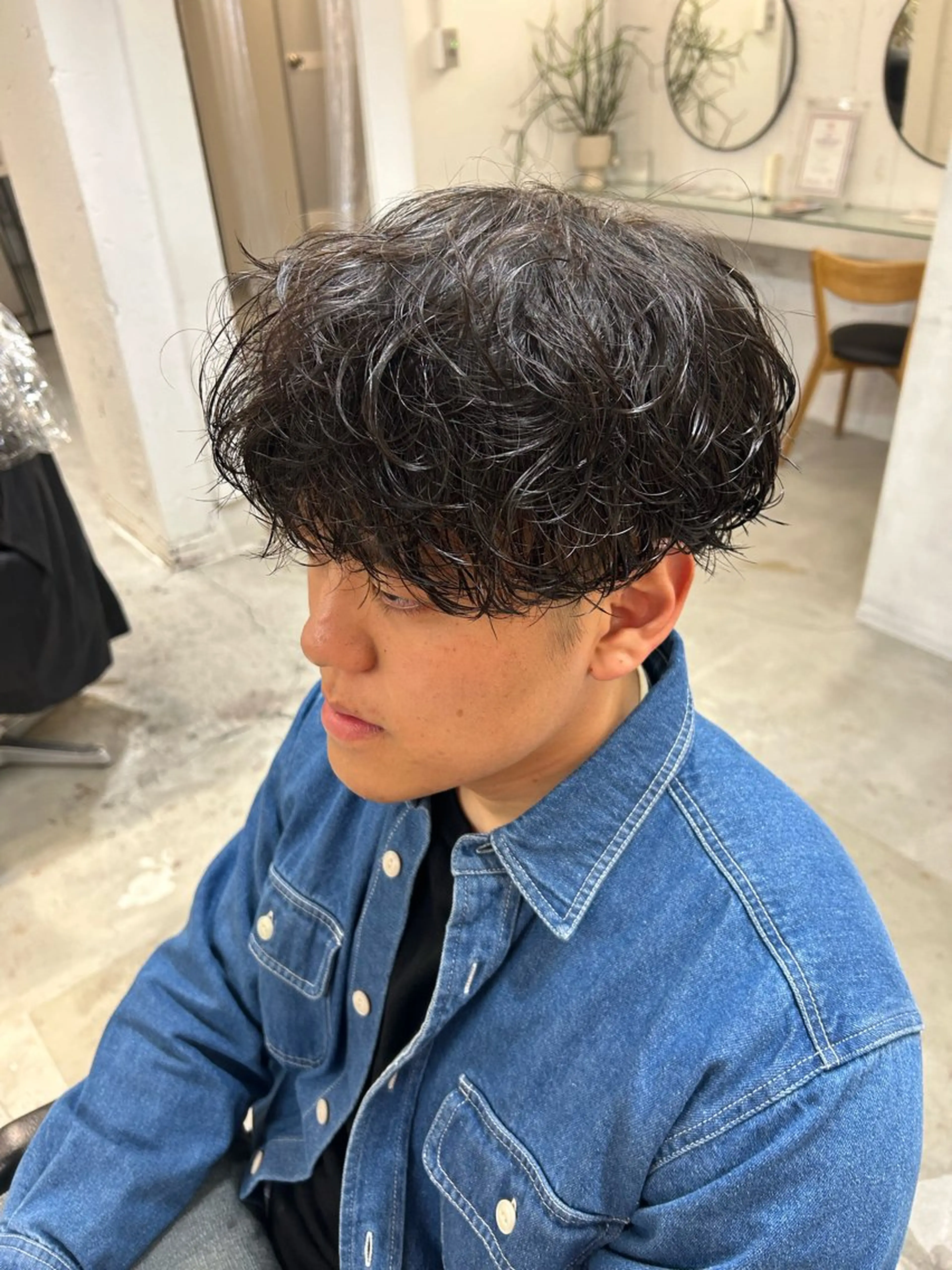 パーマ メンズ ビジネス センターパート フェードカット フェザーパーマ メンズ韓国風 カット パーマ 💈メンズパーマ スペシャリスト💈のヘアスタイル