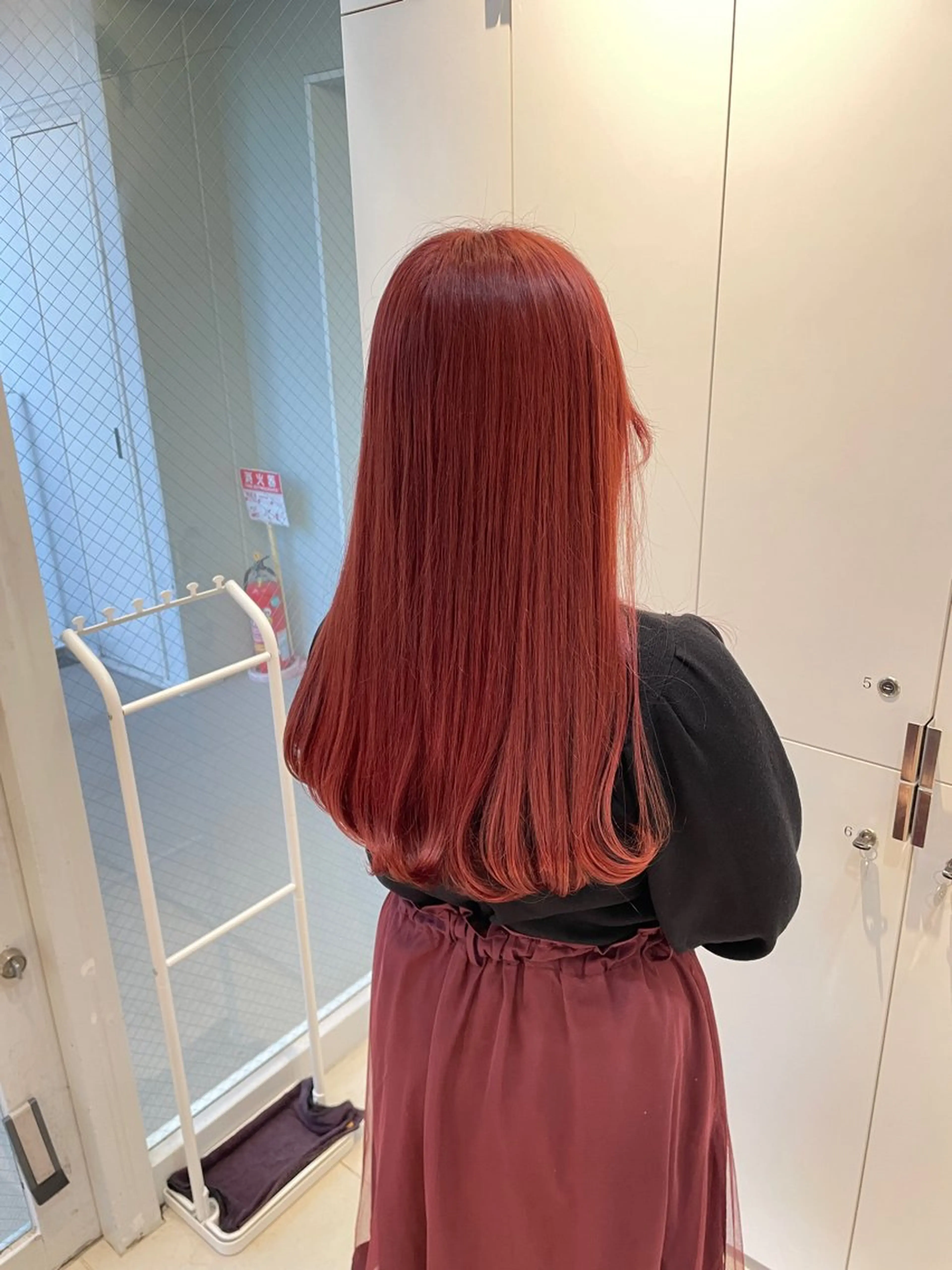 ロング カラー ヘアアレンジ ブリーチ ピンクカラー 縮毛矯正 ヘアカラー トリートメント ヘッドスパ ヘアセット 艶髪✨寒色カラー✨ 翁長孝輔のヘアスタイル