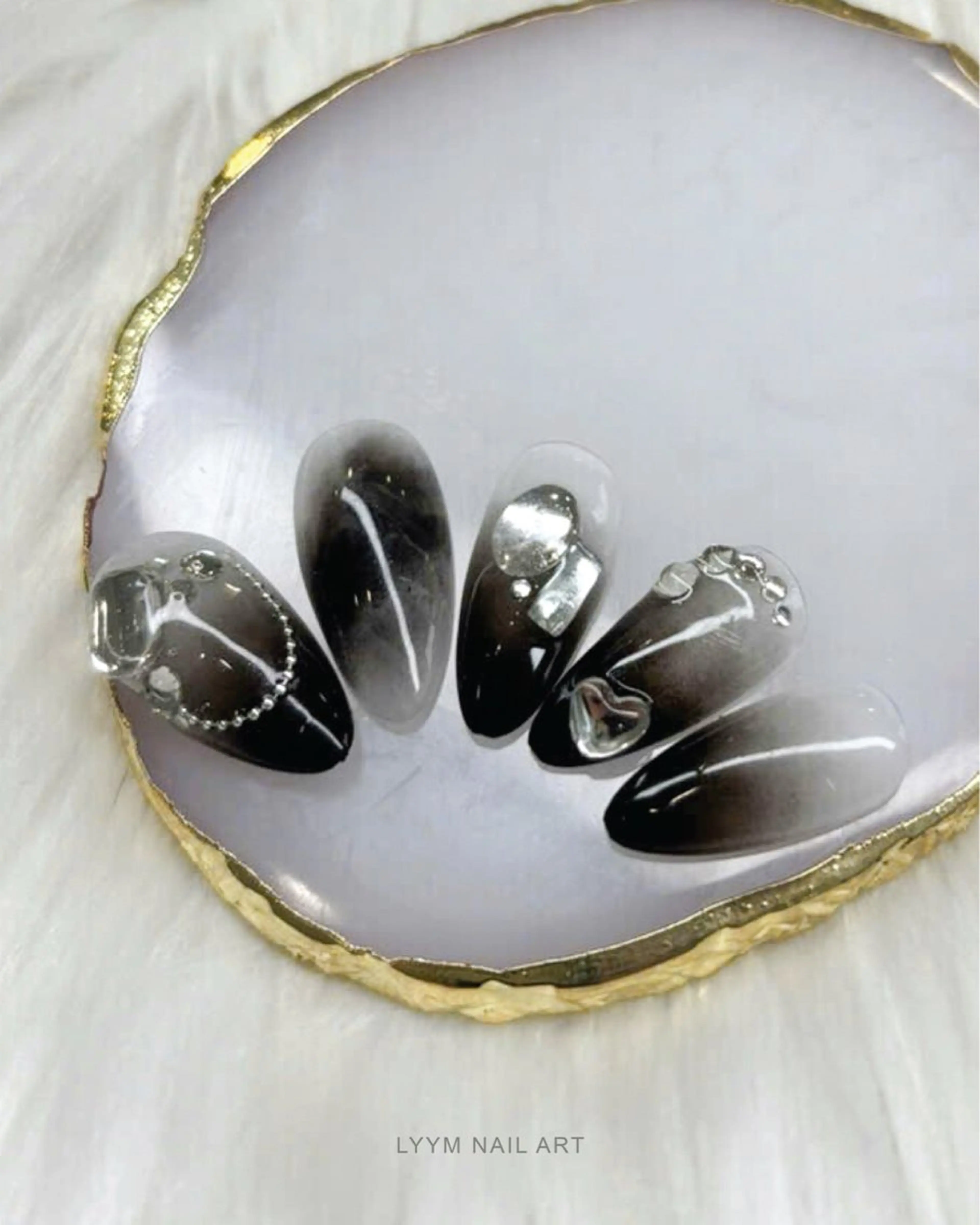 ネイル アートネイル ジェルネイル 韓国ネイル ニュアンスネイル ハンドネイル LYYM Salonのネイルデザイン