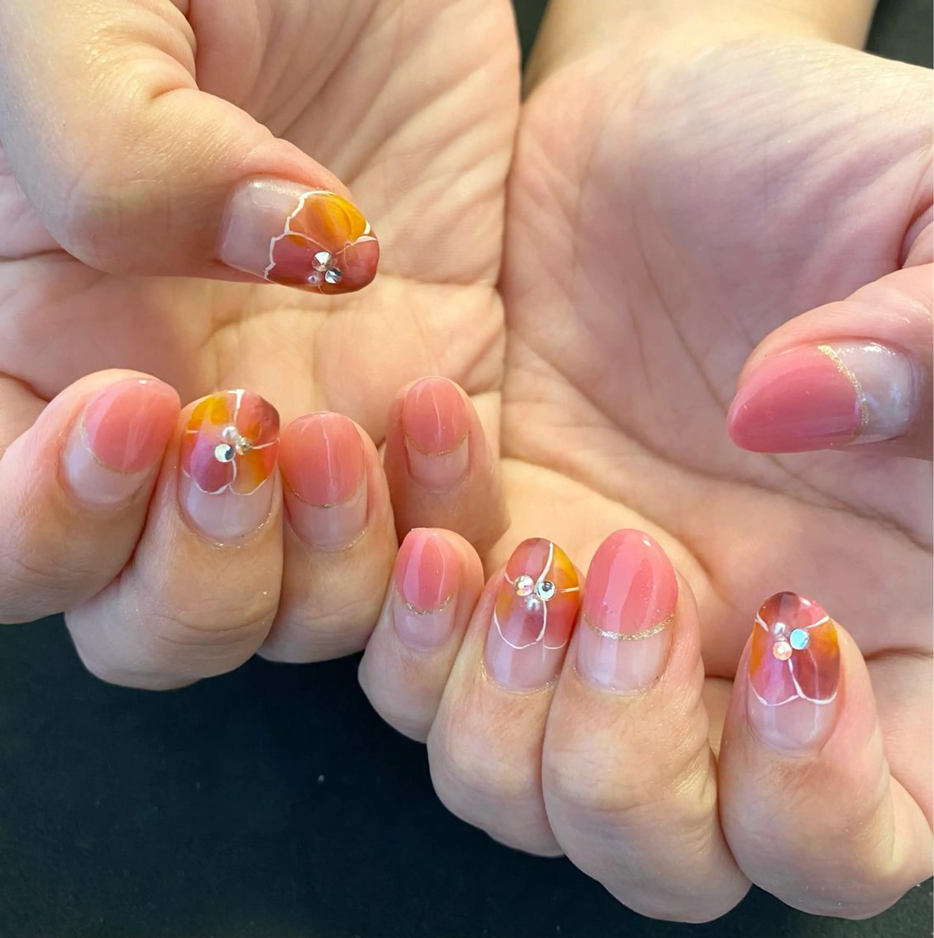 ネイル フレンチネイル ゴールド ラメ(グリッター) nail*157 .のネイルデザイン