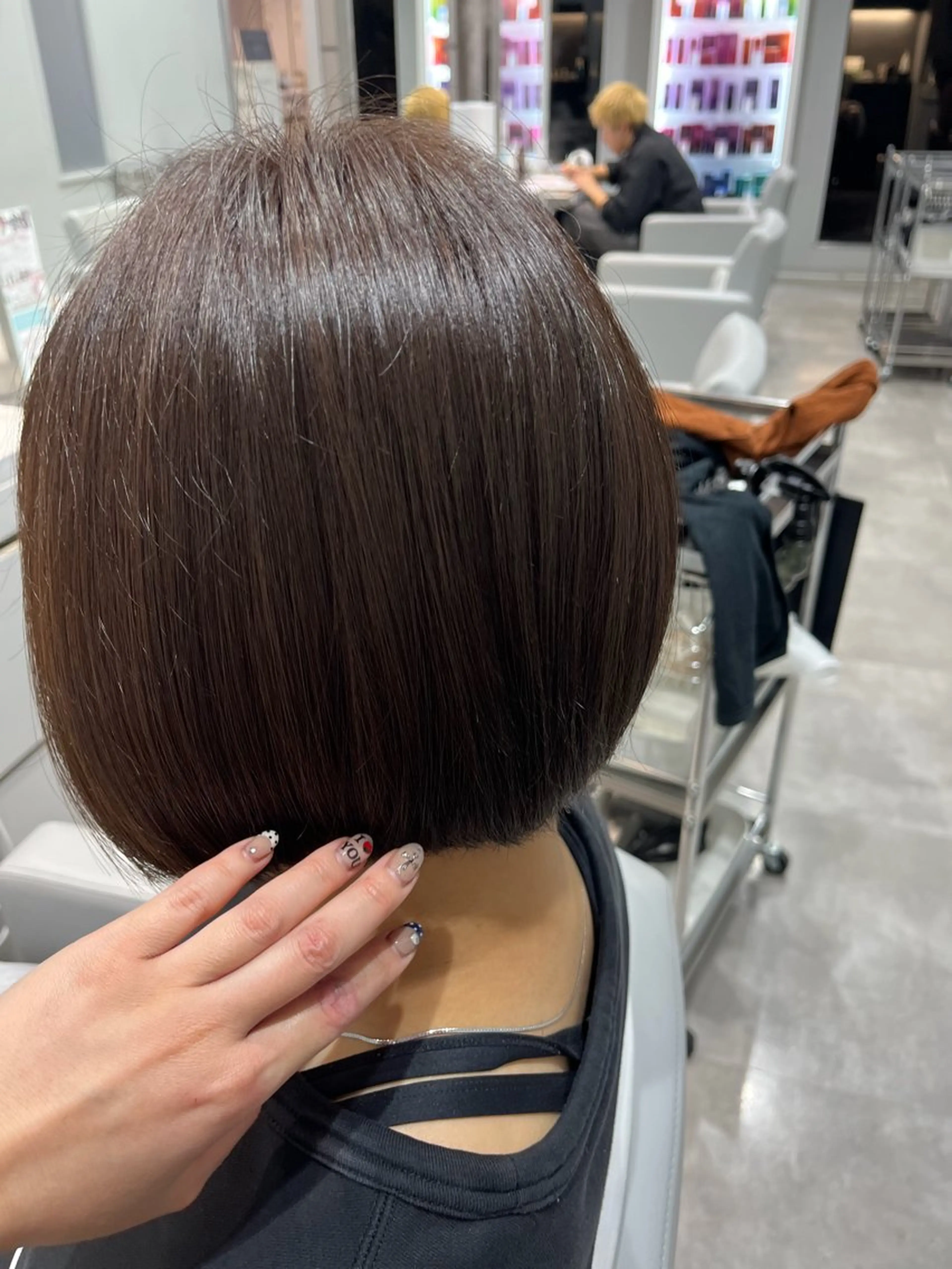 ショート カラー ワダ モエナのヘアスタイル