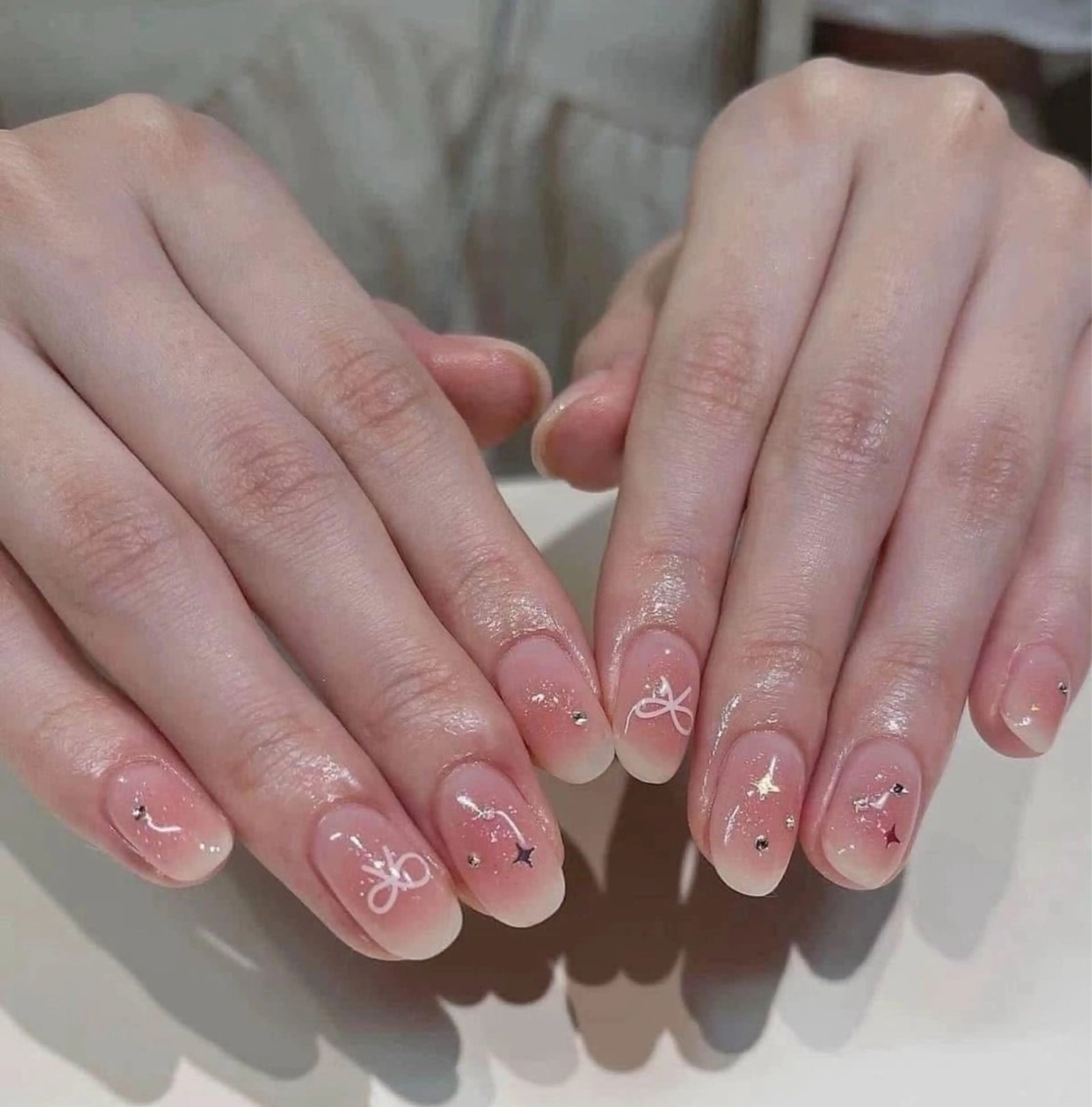 ネイル アートネイル フラワーネイル フレンチネイル ジェルネイル グラデーション ハンドネイル Ryunail所属・Ryu Nail NekoChanのネイルデザイン