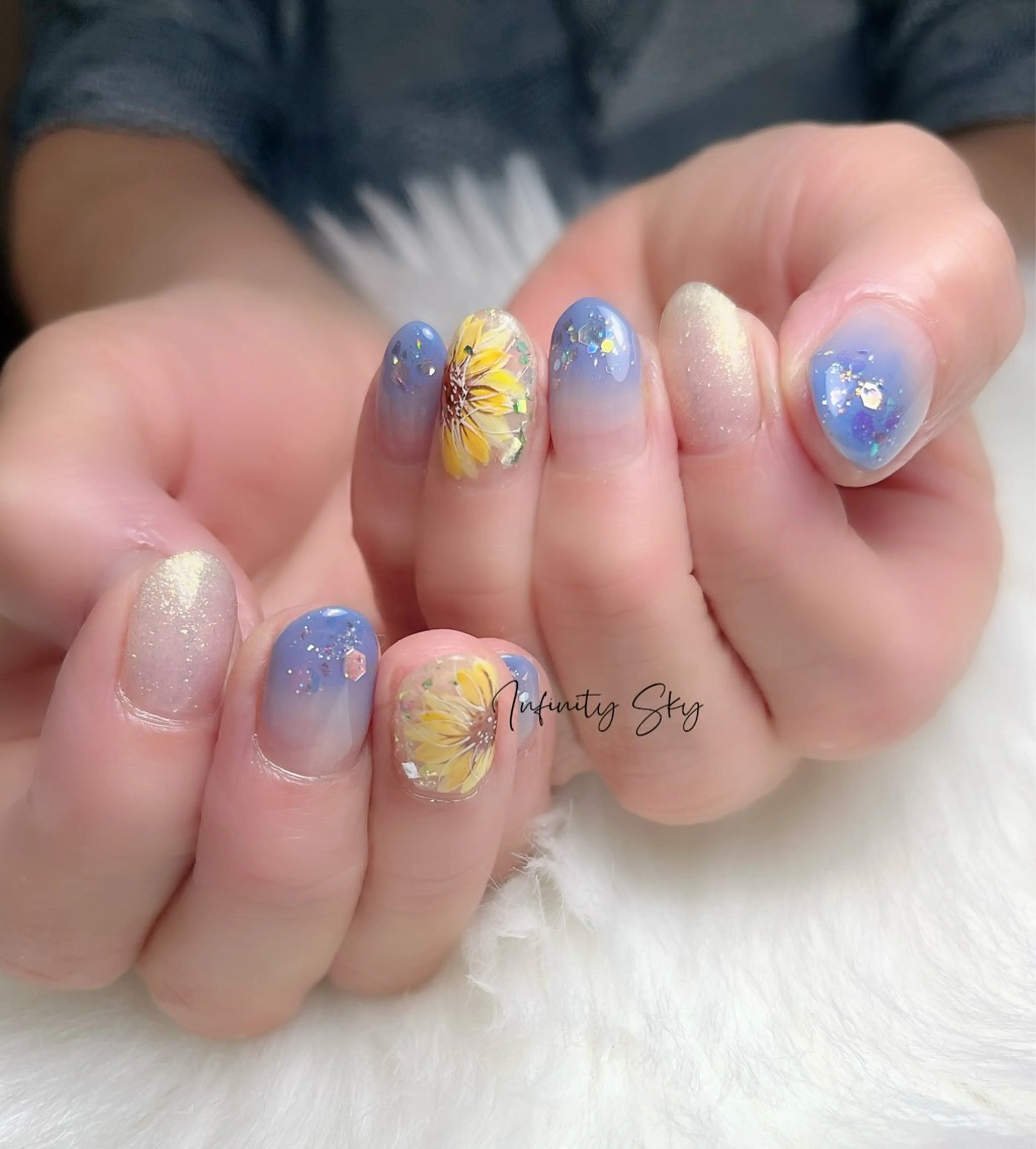 ネイル infinity skyのネイルデザイン