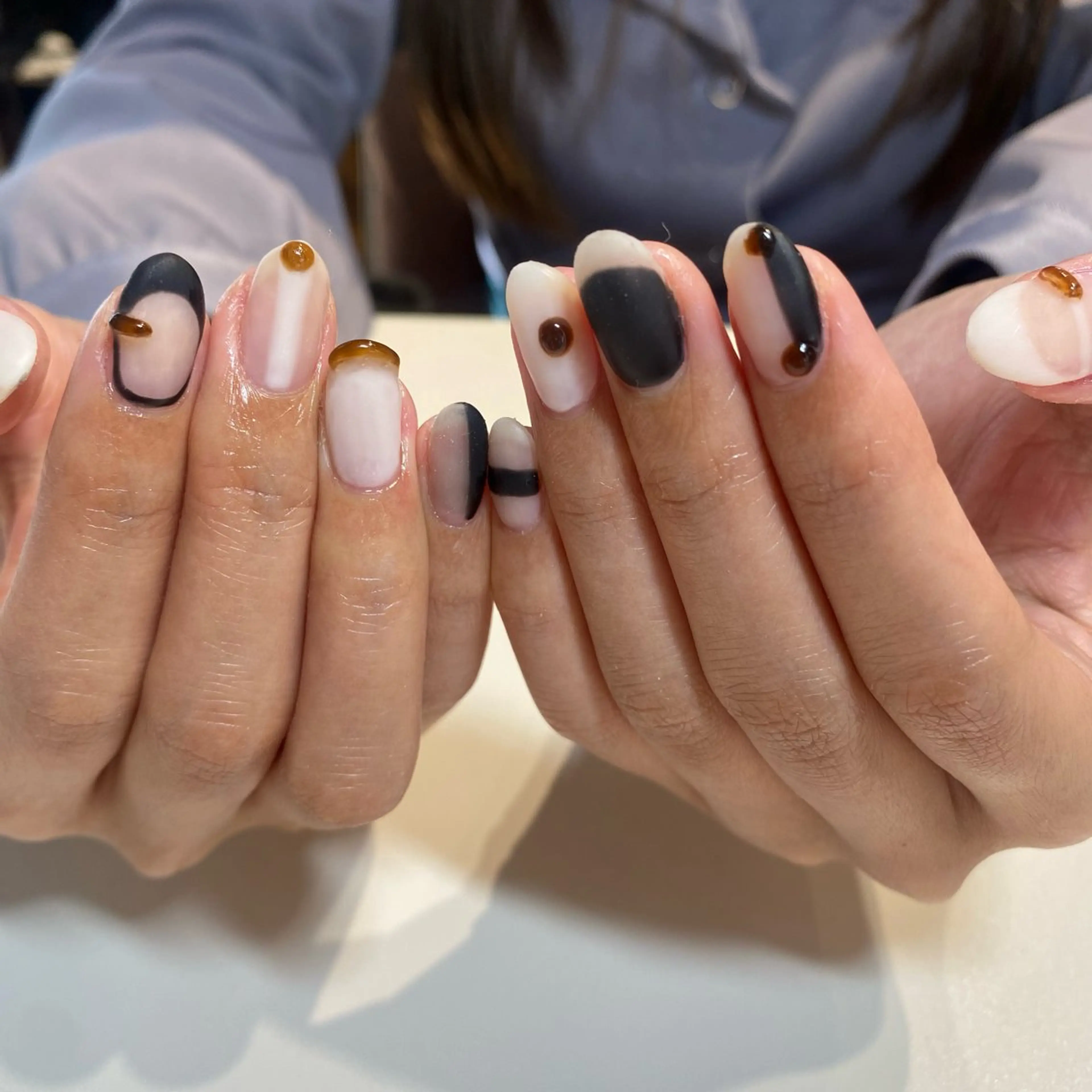 ネイル フットネイル フレンチネイル ジェルネイル グラデーション マグネットネイル ハンドネイル ヘアー.ネイル二刀流 misa🫧のヘアスタイル