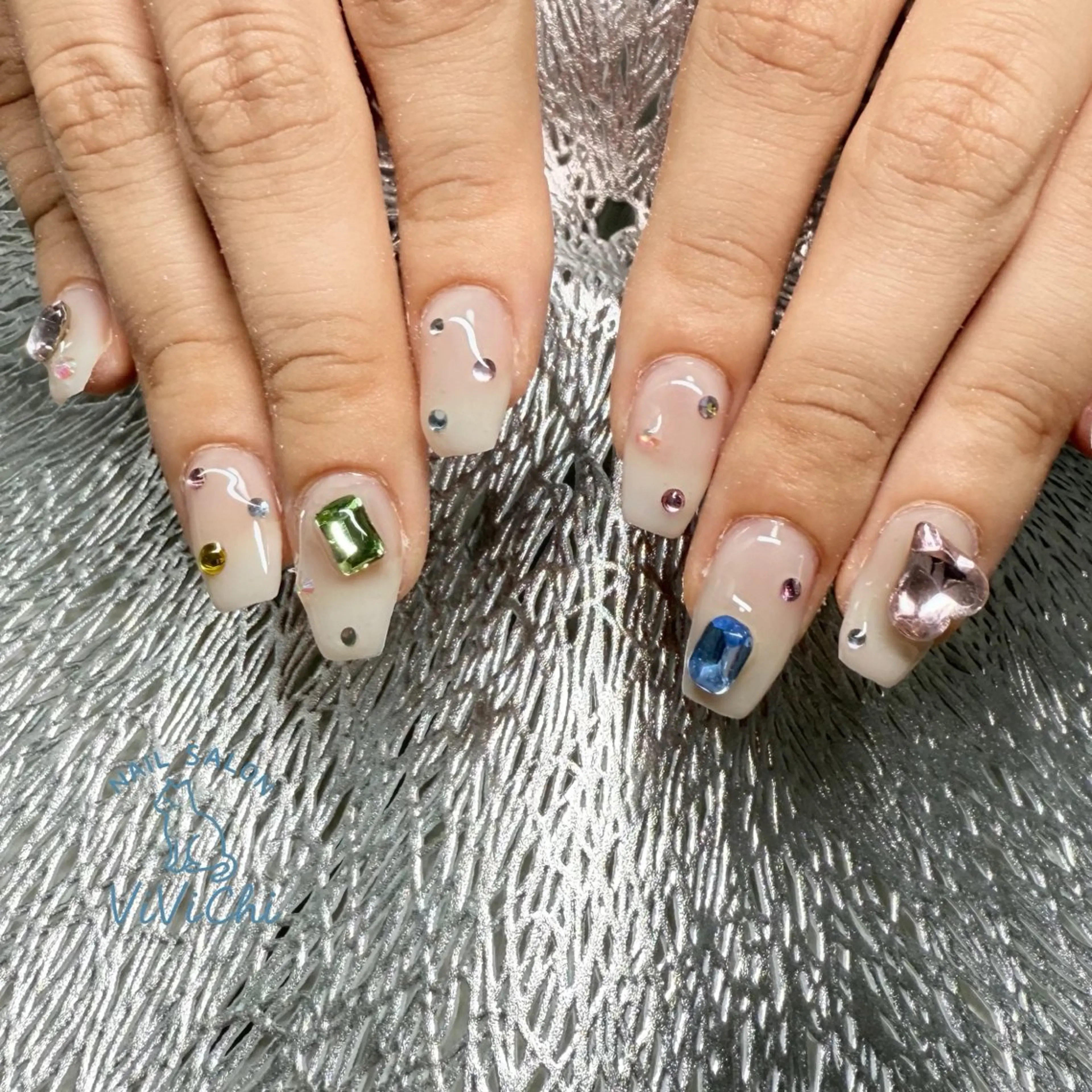 ネイル NAILSALON ViViChi所属・ViViChi 梨帆のネイルデザイン