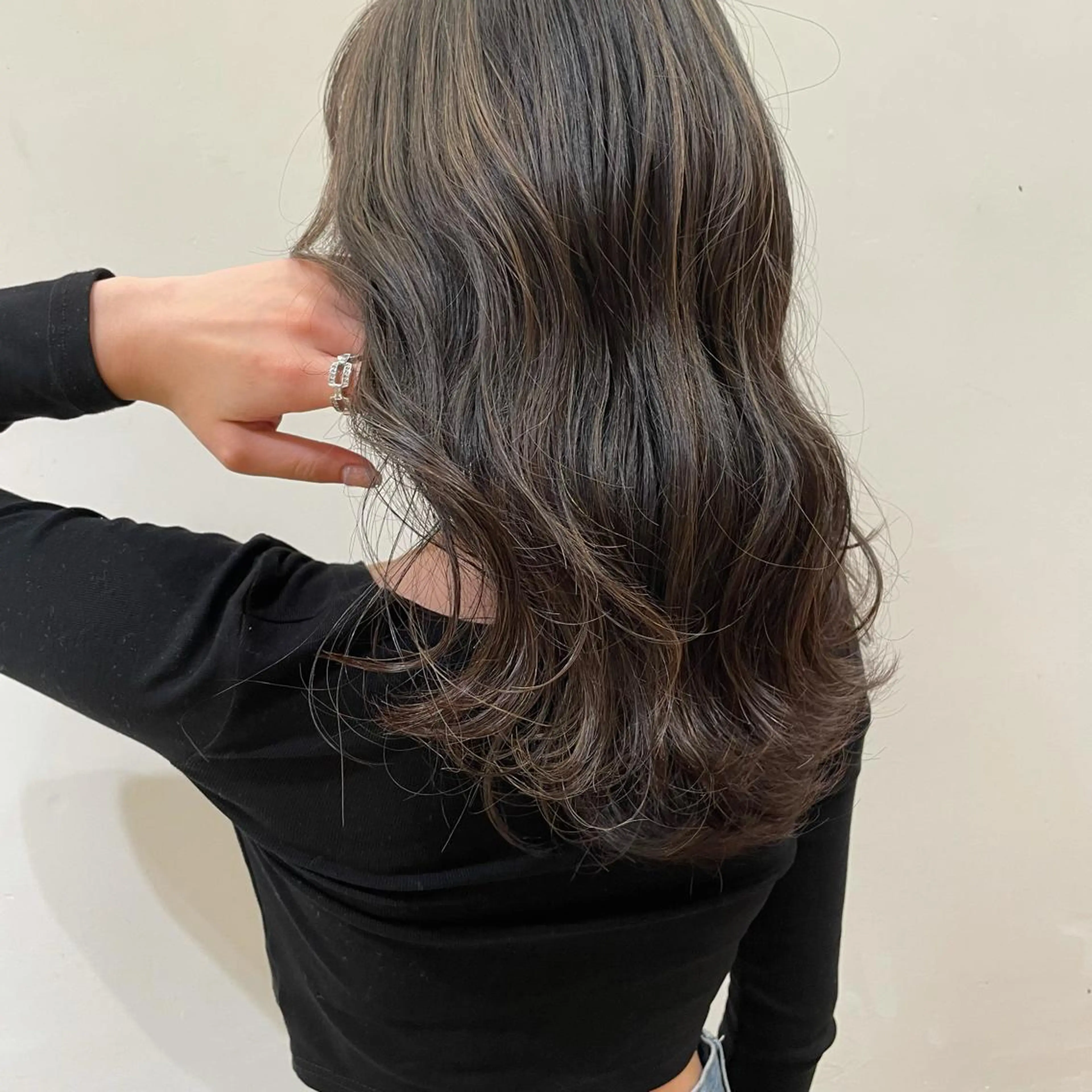 セミロング カラー ハイライトカラー ハイライト 🍊mai🍊 似合わせスタイル🌿のヘアスタイル