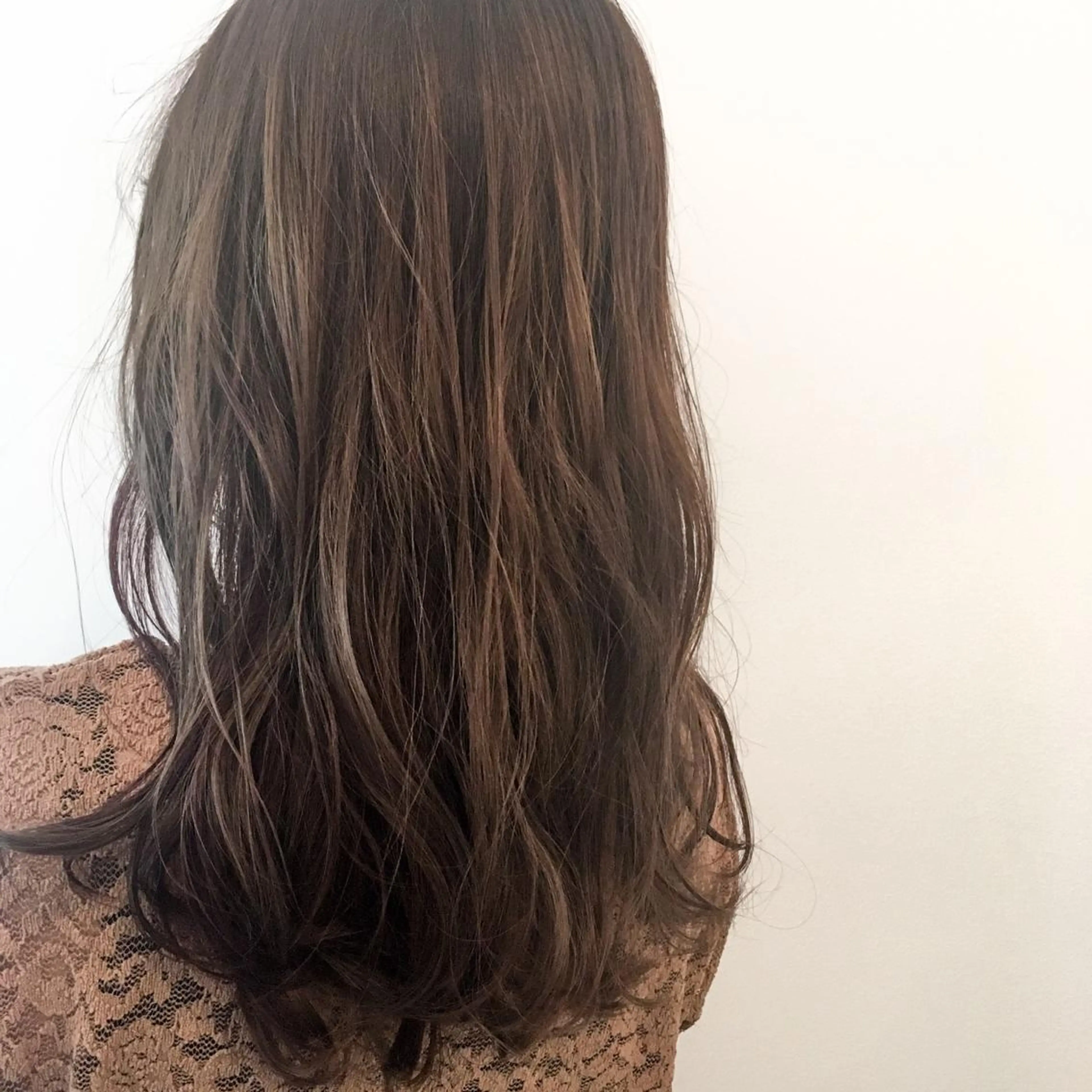 ロング カラー RINA🧤 デザインとボブのヘアスタイル