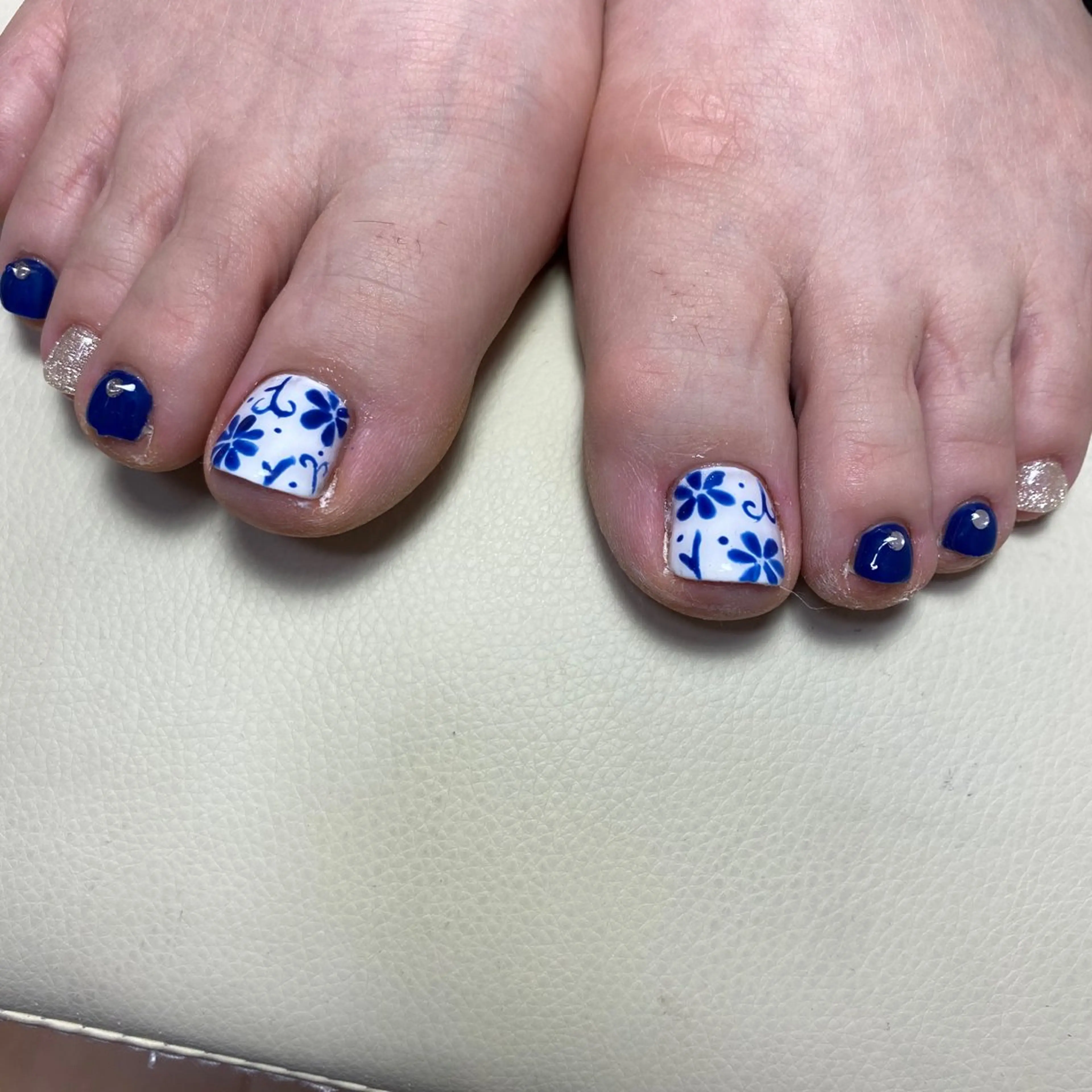 ネイル フラワーネイル フットネイル フットネイル COCO+所属・COCO +のエステ・リラクイメージ