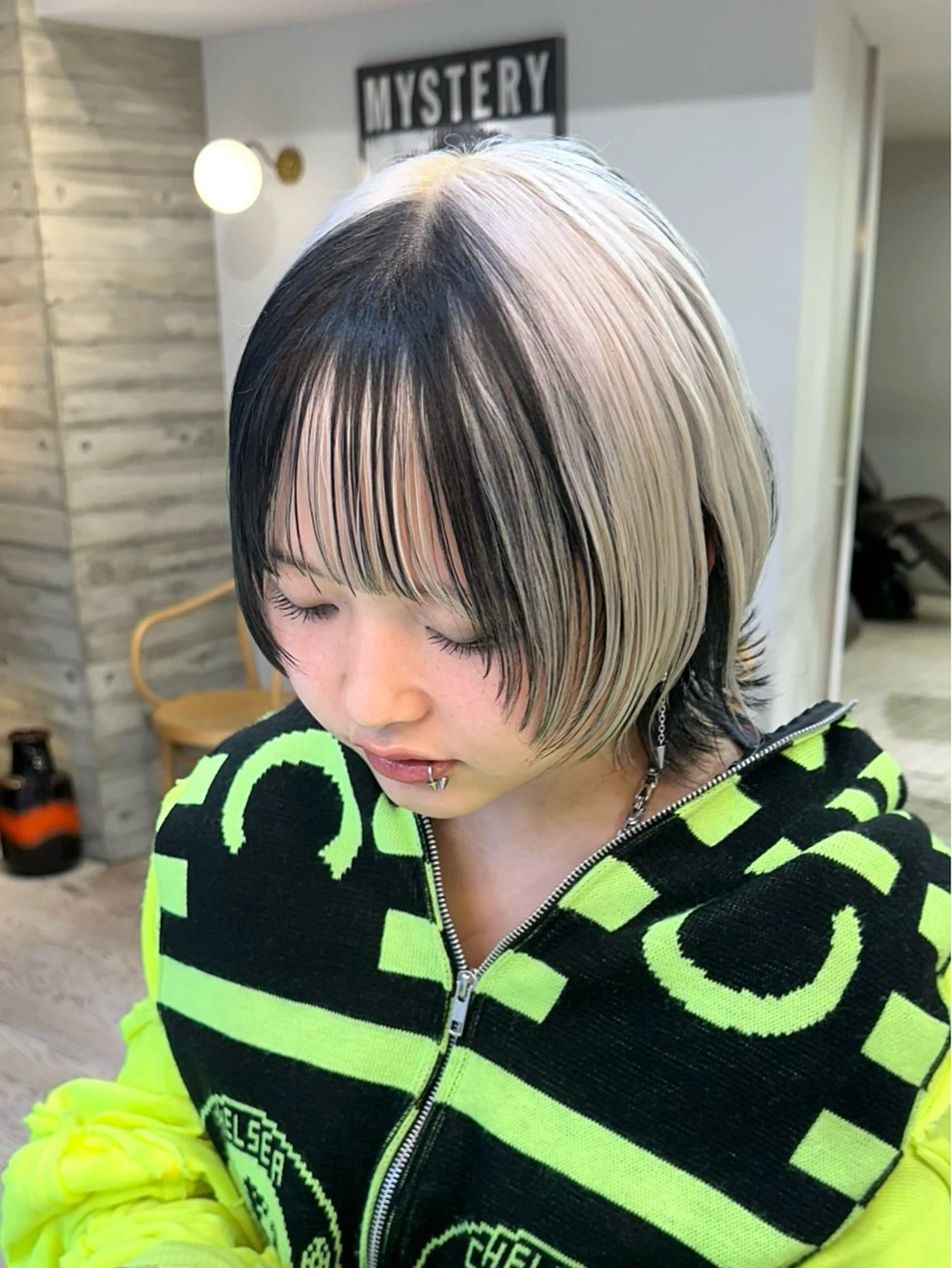 ショート カット ヘアカラー トリートメント 抜きっぱなしブロンド ササキカズマのヘアスタイル