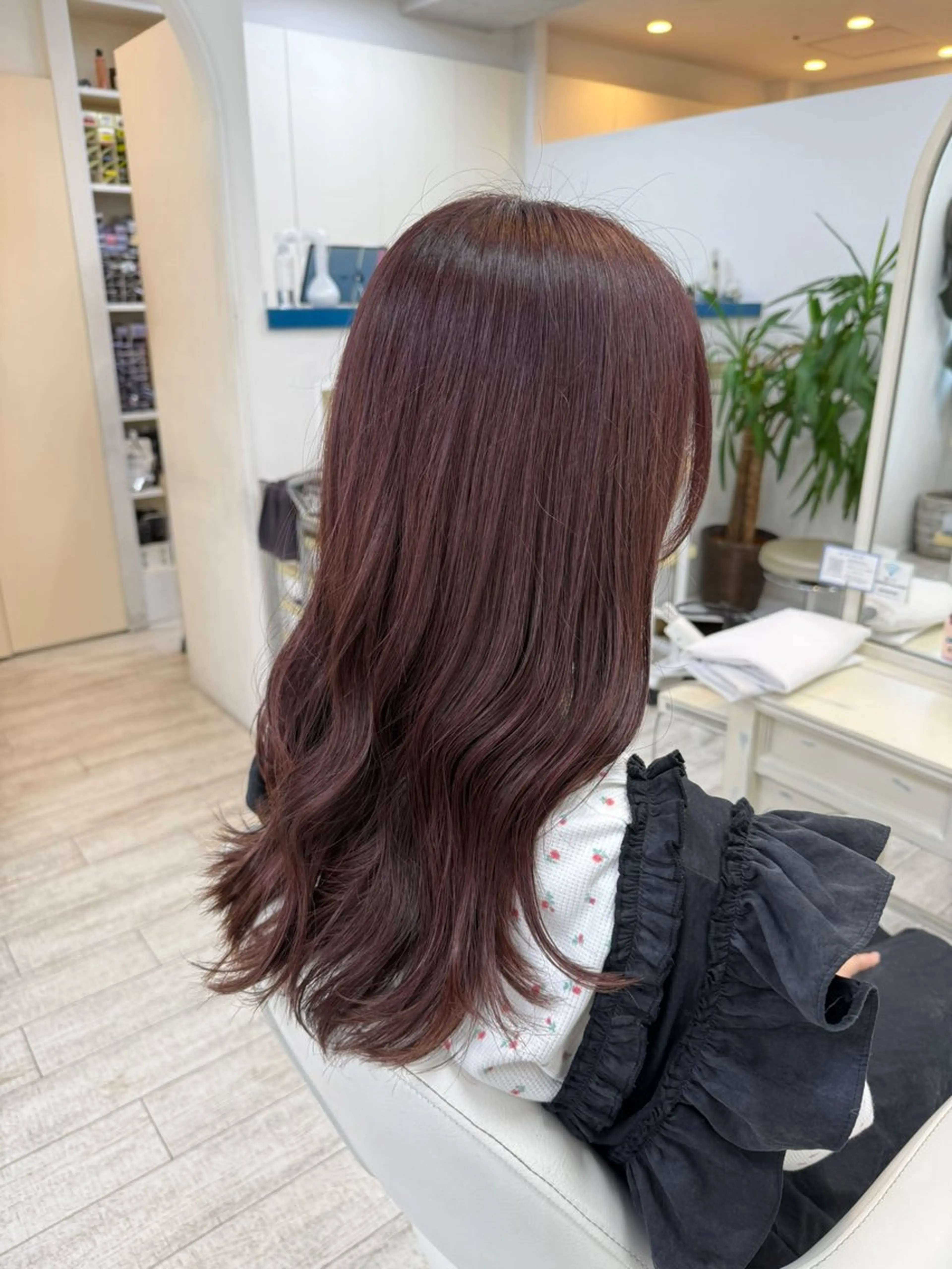 セミロング ヘアカラー 新籾 尚哉のヘアスタイル