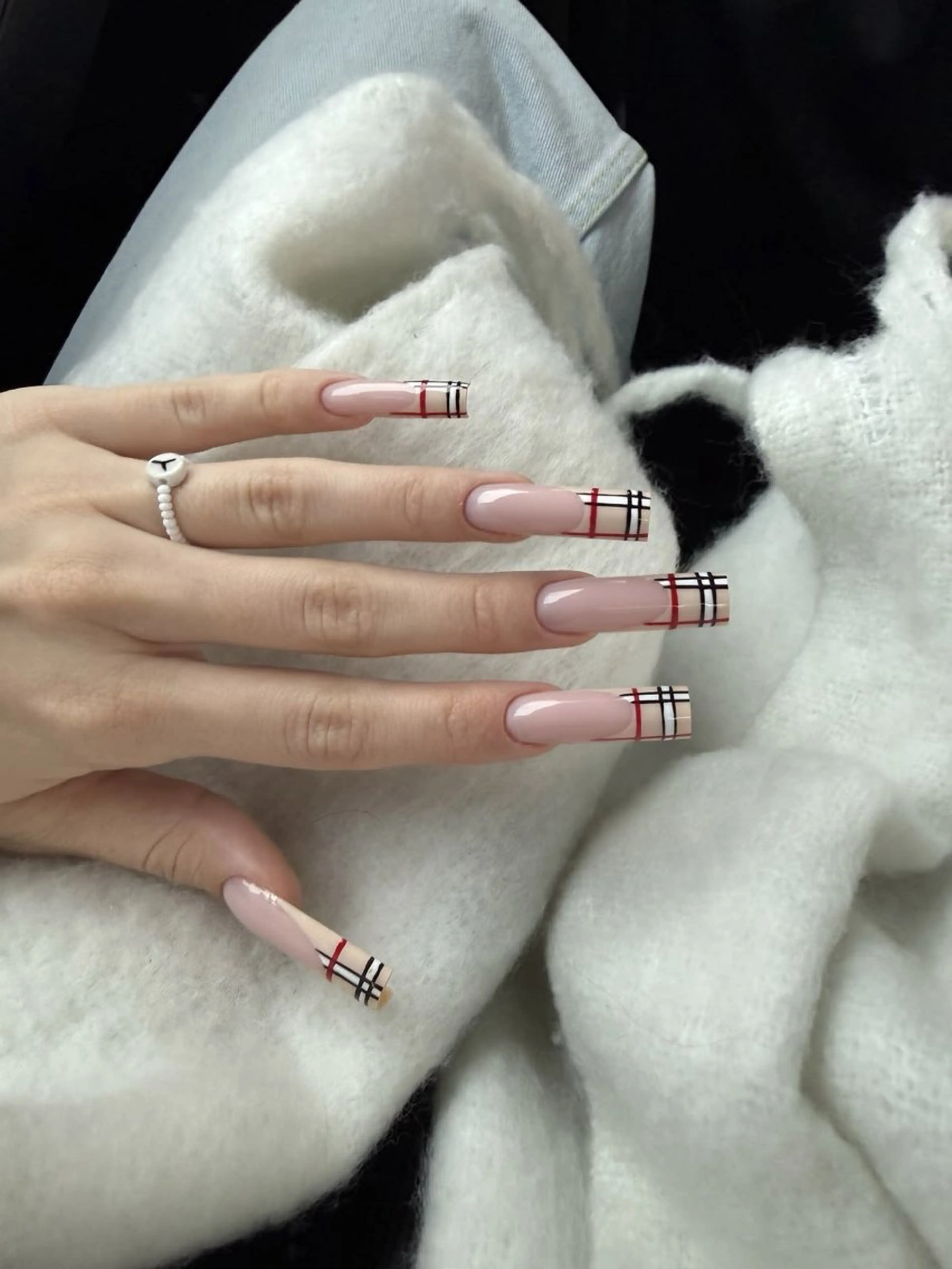 ネイル キラキラネイル 韓国ネイル ロングネイル ワンホンネイル ハンドネイル Josie nail salonのネイルデザイン