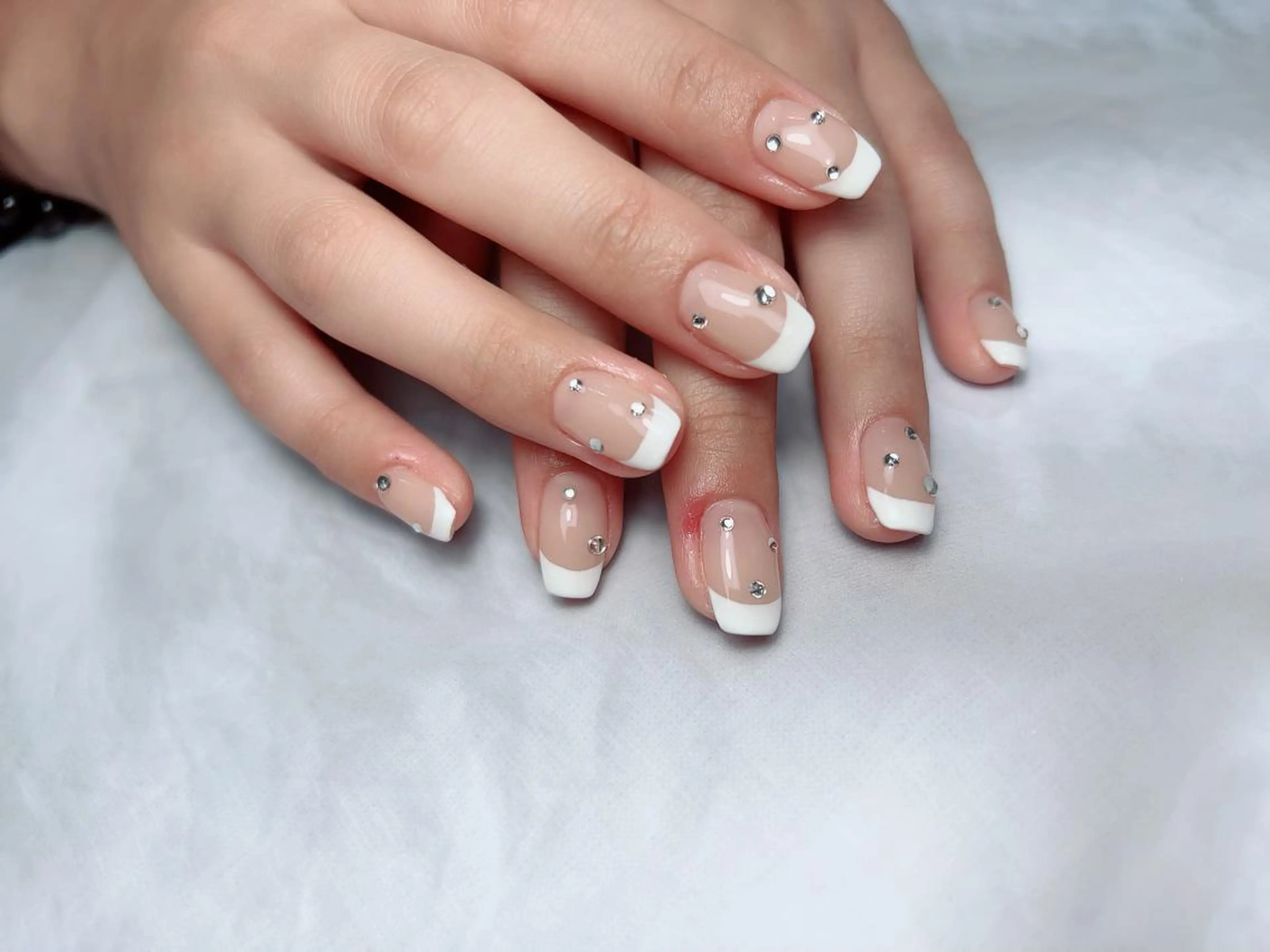 ネイル ハンドネイル 𝐑𝐞𝐯𝐢𝐨 ___堺市西区のマツエク・マツパデザイン