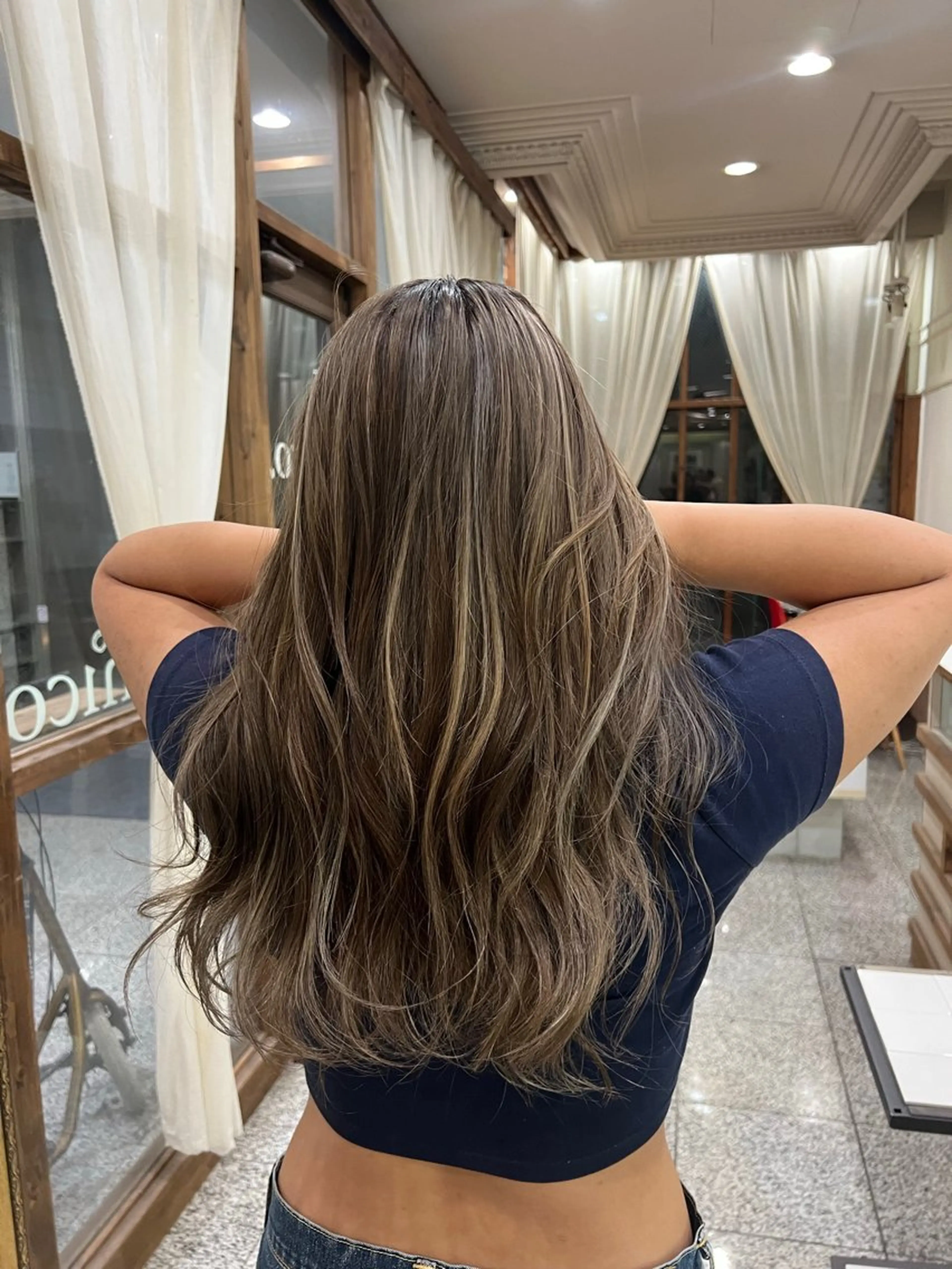 ロング ハイライト nico. 心斎橋 akariのヘアスタイル