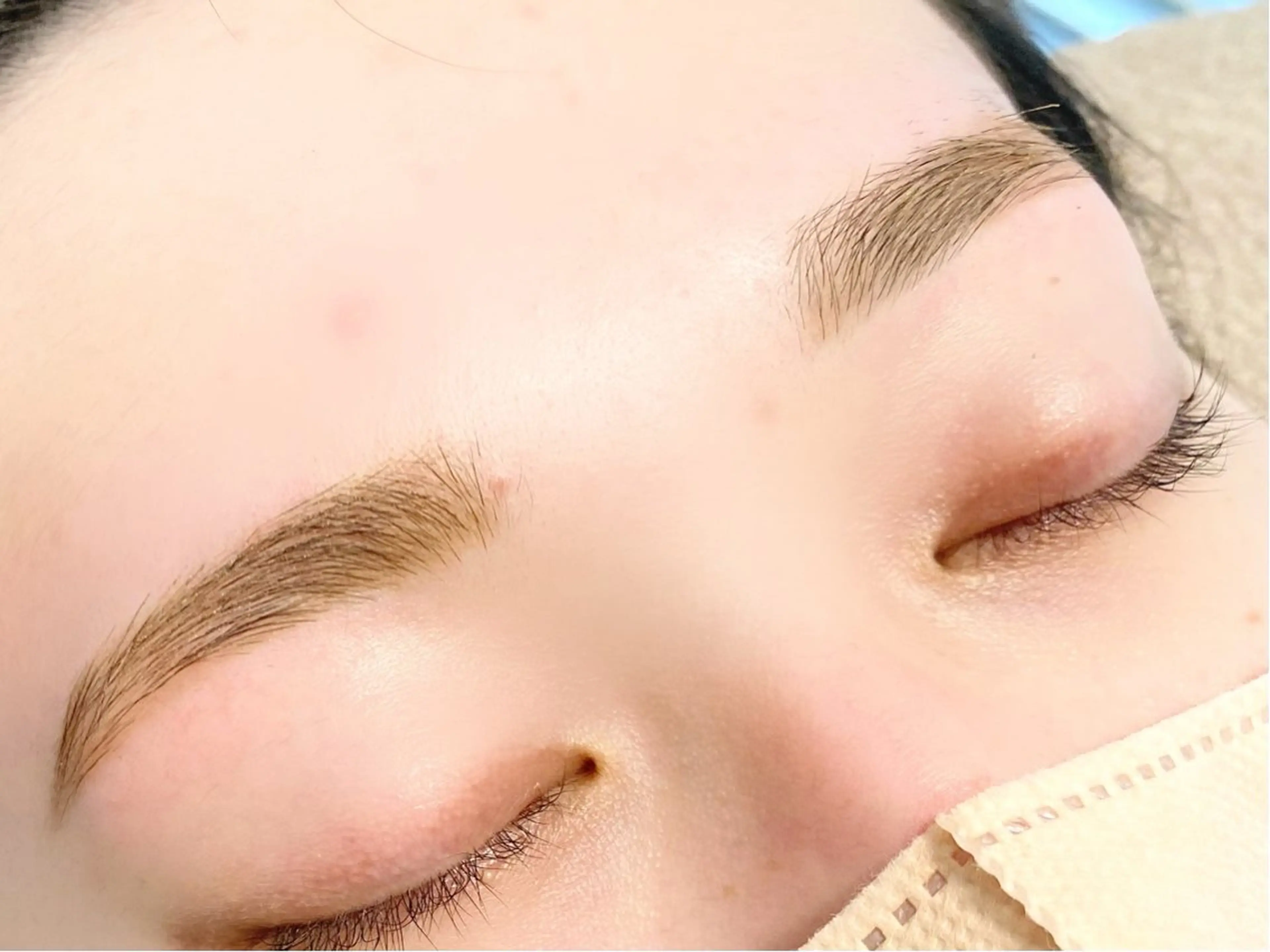 アイブロウワックス眉毛脱毛の写真