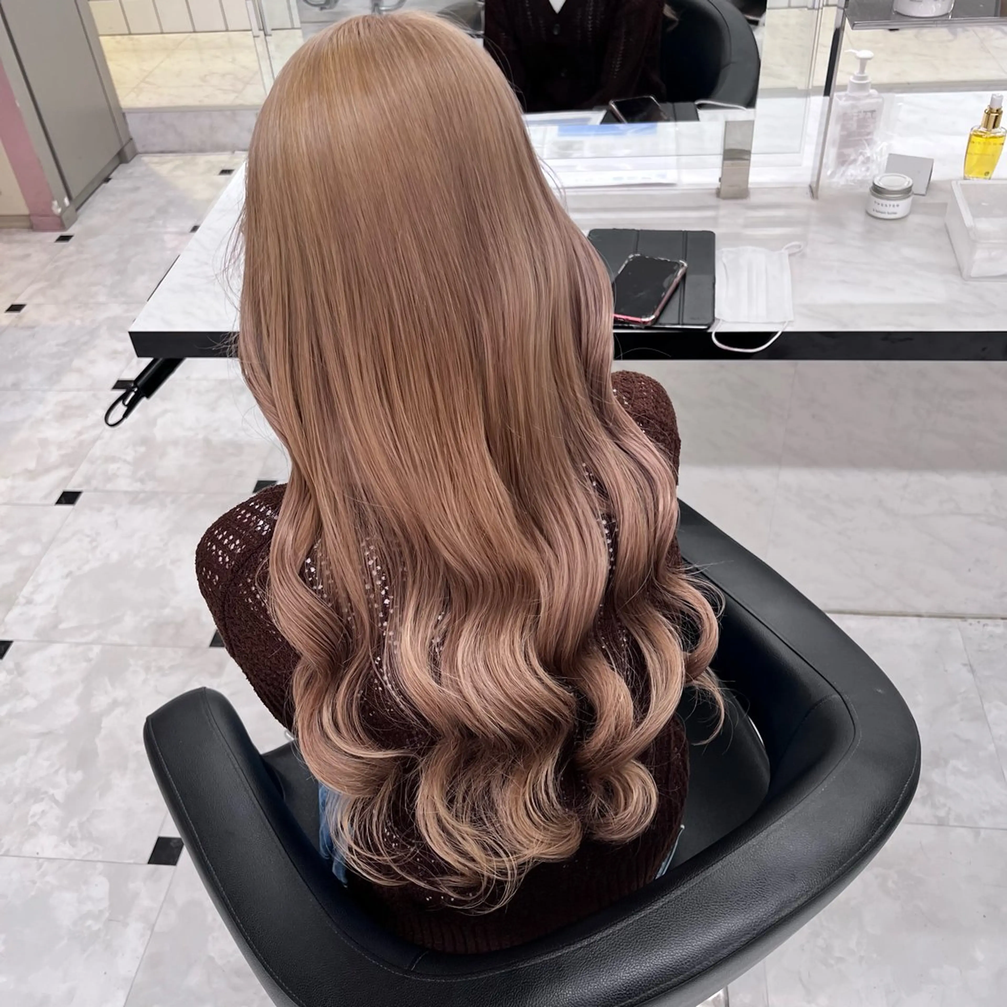 セミロング カラー ヘアアレンジ 💕上野美容師☁ ブリーチ💖サワのヘアスタイル