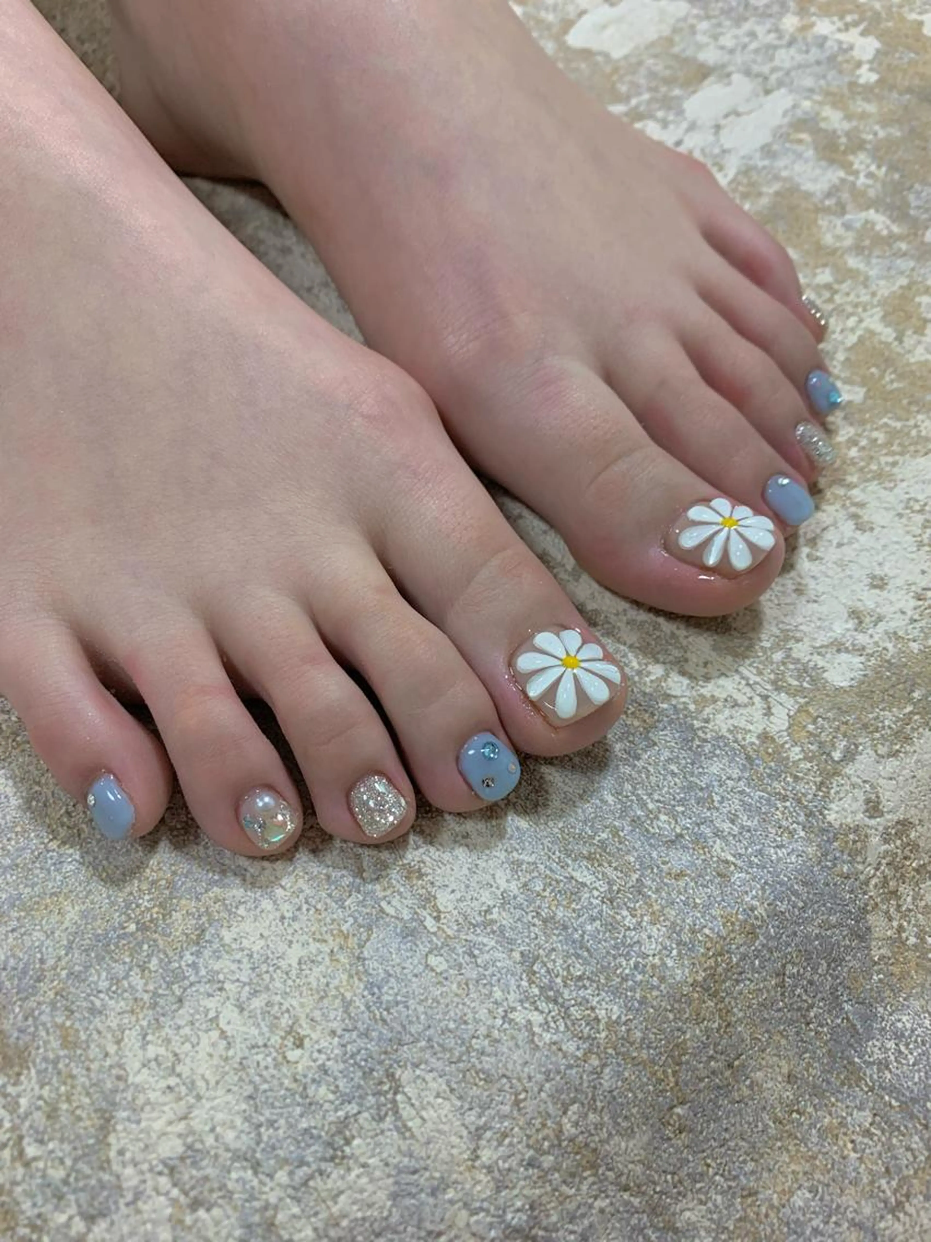 ☆オフ無料☆ケア込み❗️フット親指アートやり放題❤️‍🔥🌈✨の写真