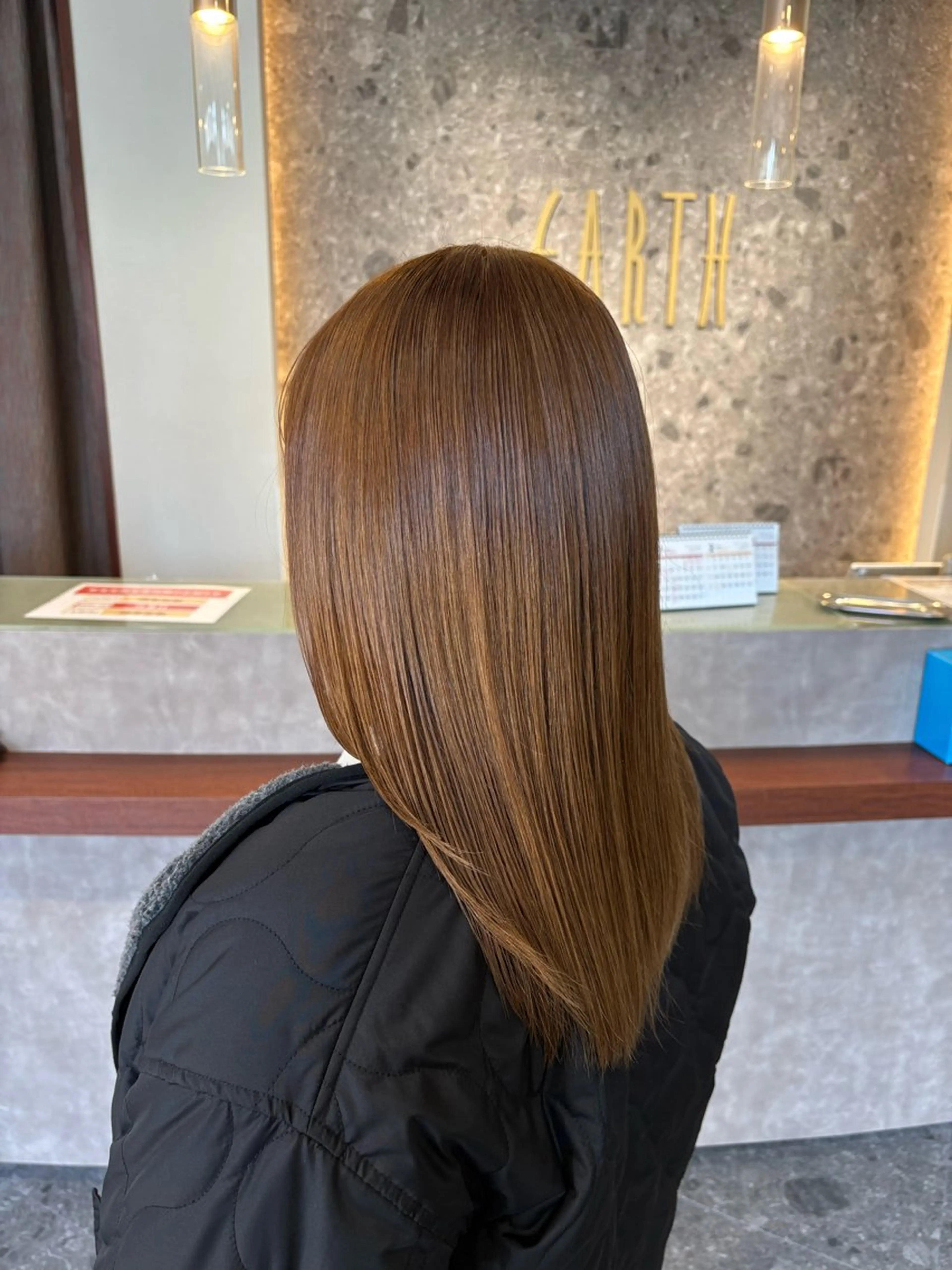 ロング カラー ブラウンカラー カット ヘアカラー 関 真理菜のヘアスタイル