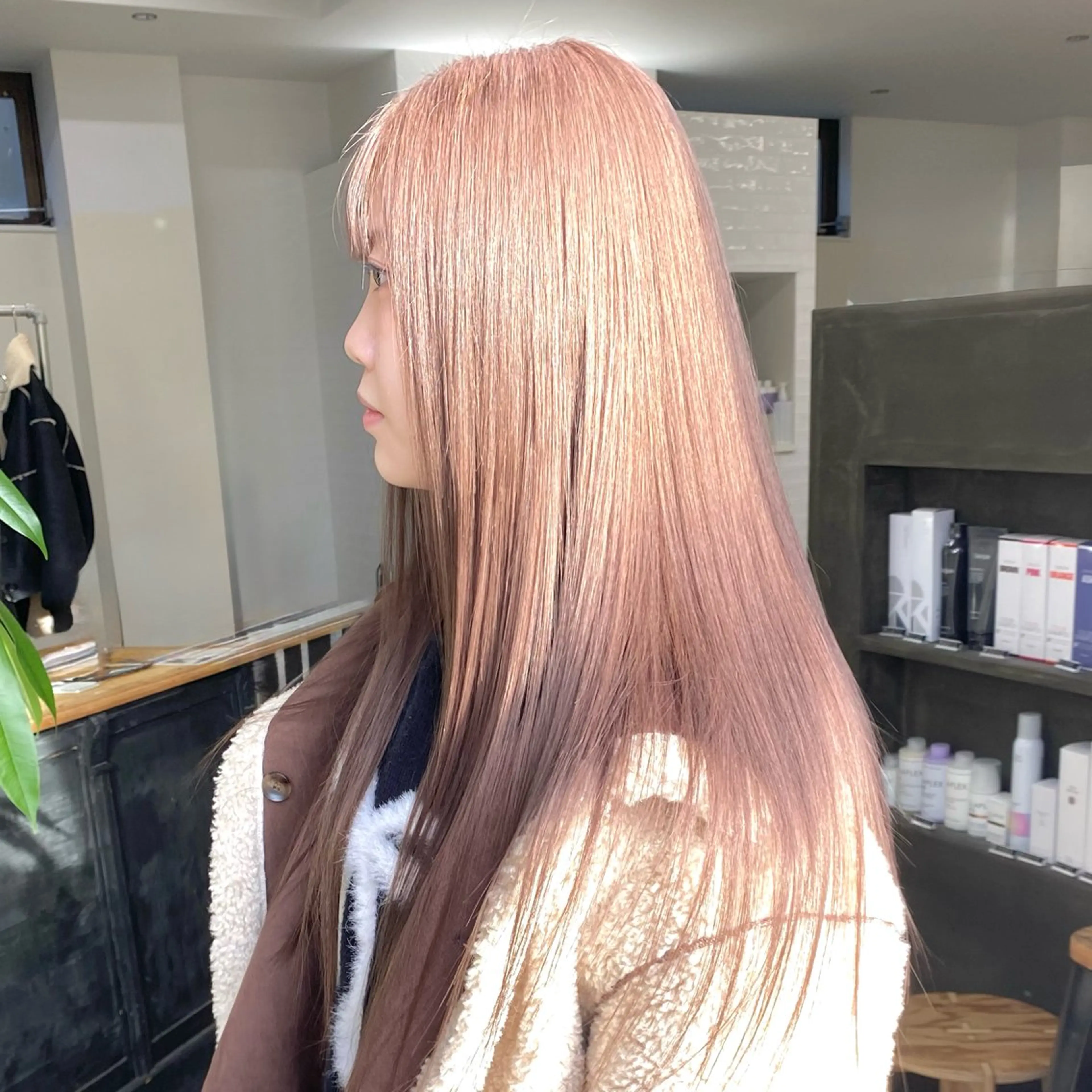 ロング カラー ベージュカラー ミルクティーベージュ ヘアカラー souco/ moenoのヘアスタイル