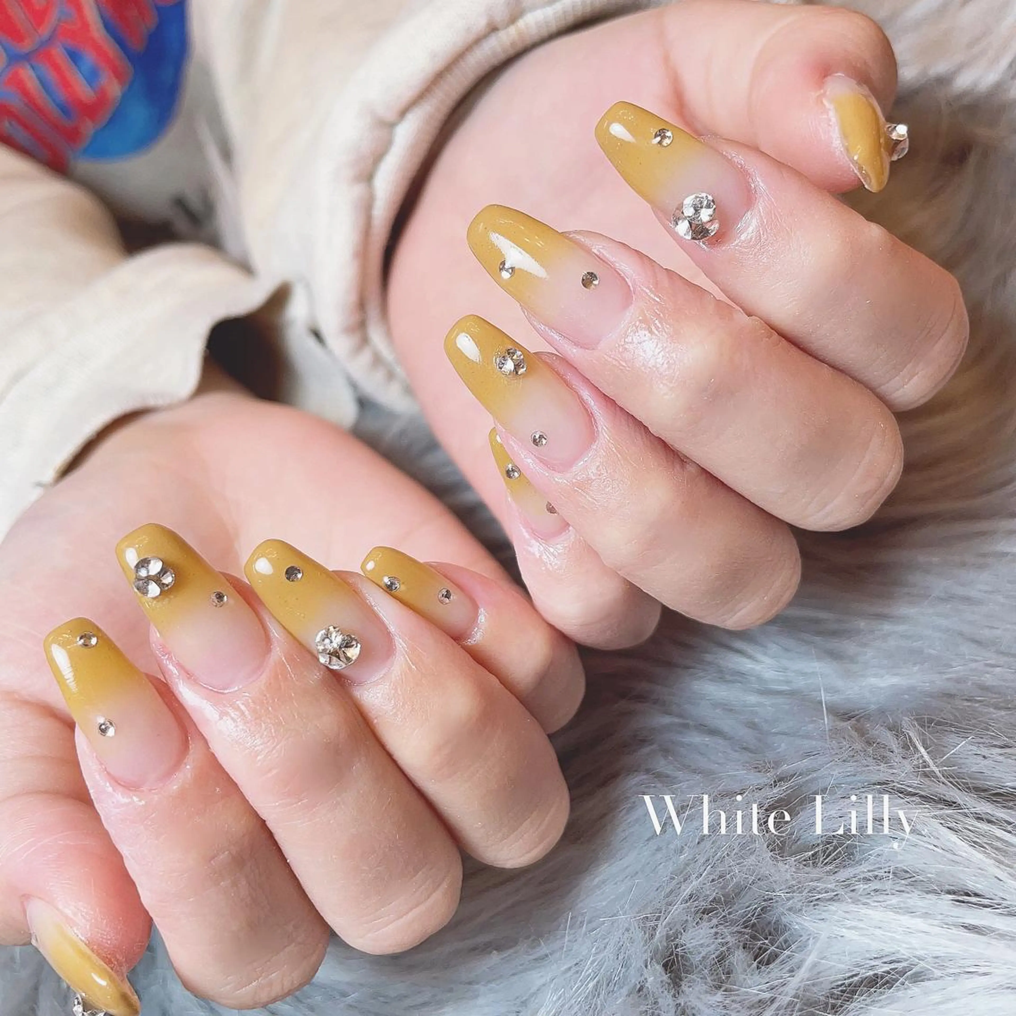 ネイル White lily所属・牧田 雅世のネイルデザイン