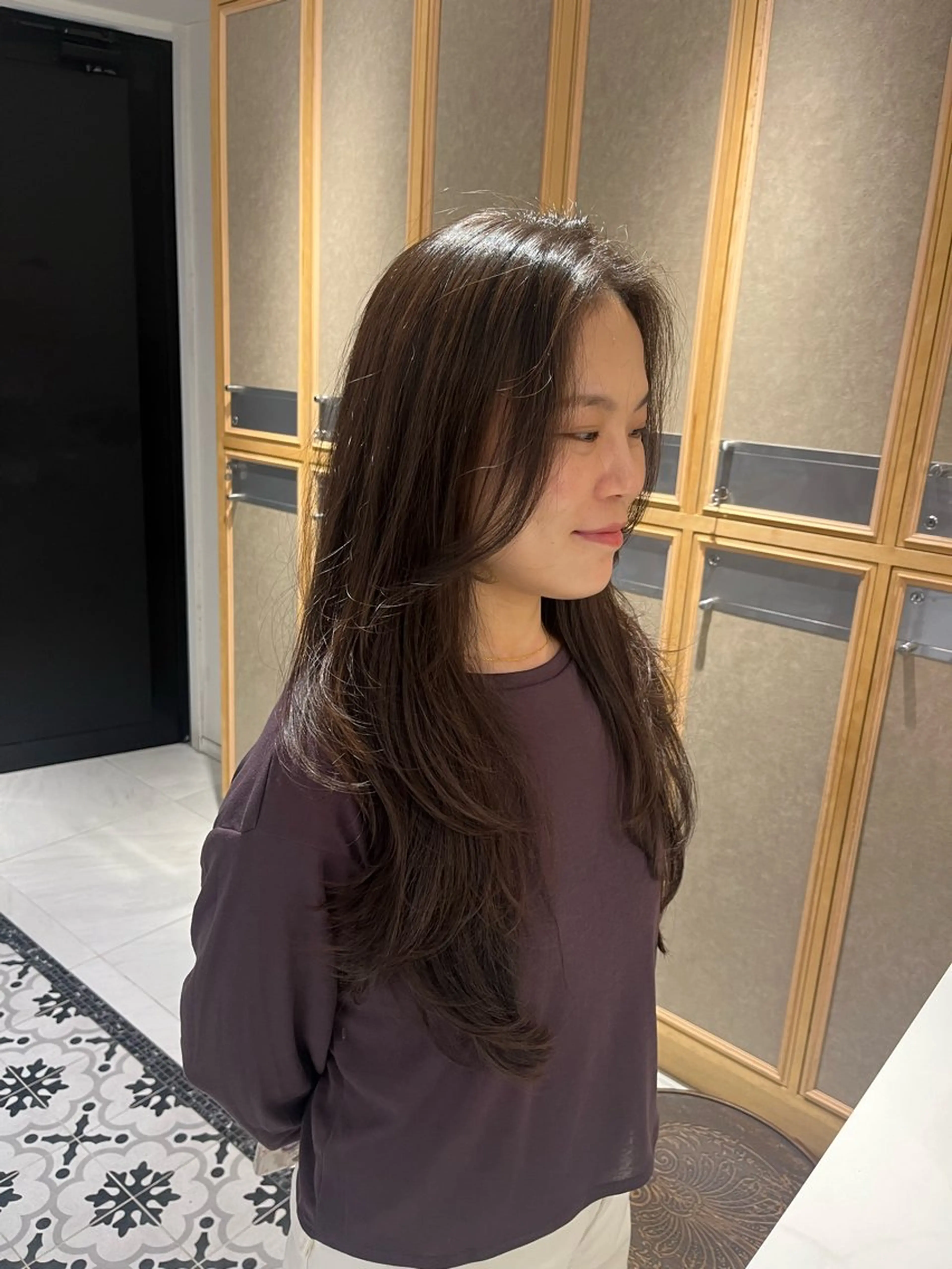 ロング レイヤーカット カット ナミ🩶暗髪/暖色 ❤️/透明感/縮毛のヘアスタイル