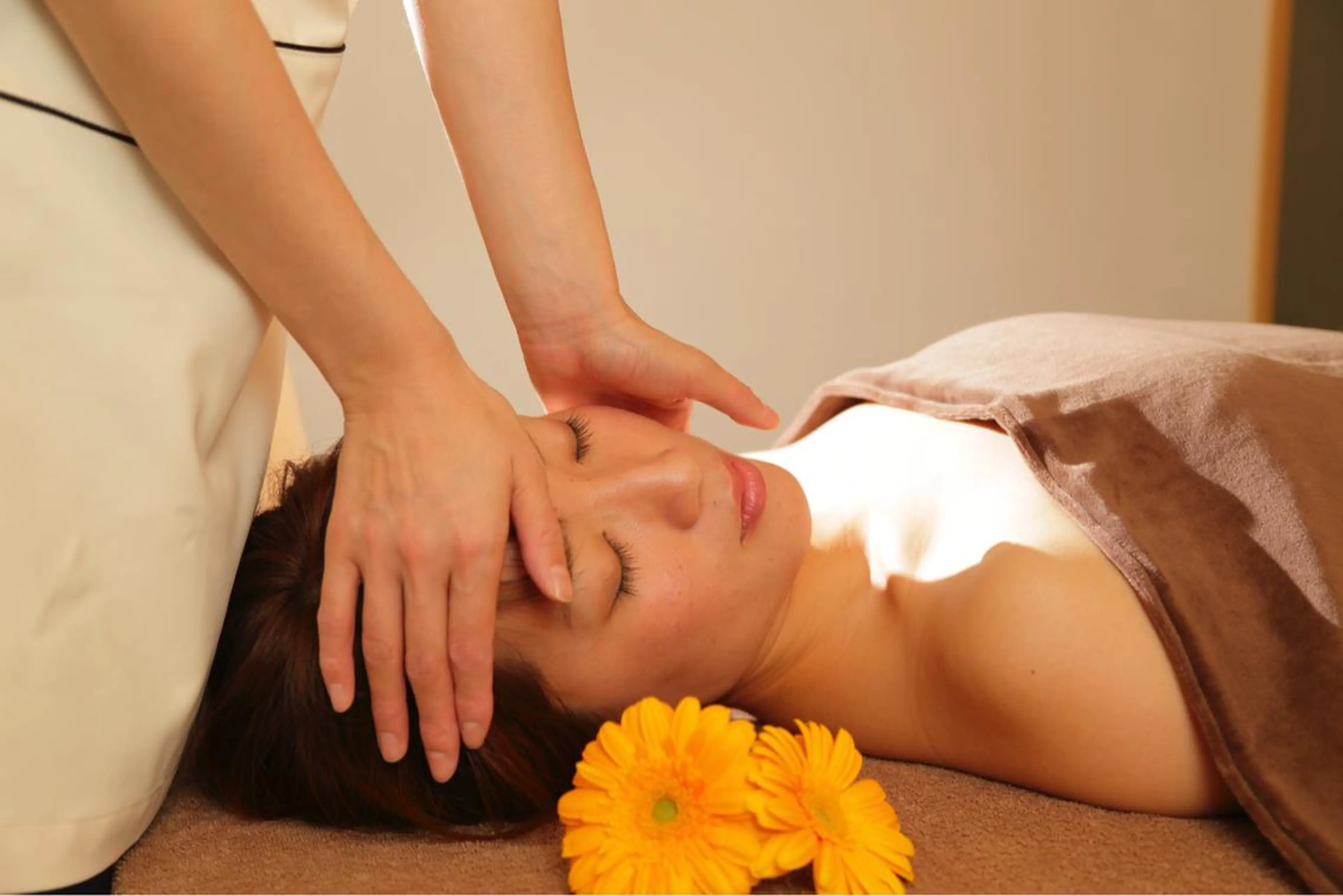 【ブライダルエステ×3回】小顔矯正＋(お背中二の腕ケアor毛穴洗浄美白ケア)短期集中ブライダルエステ⭐️の写真